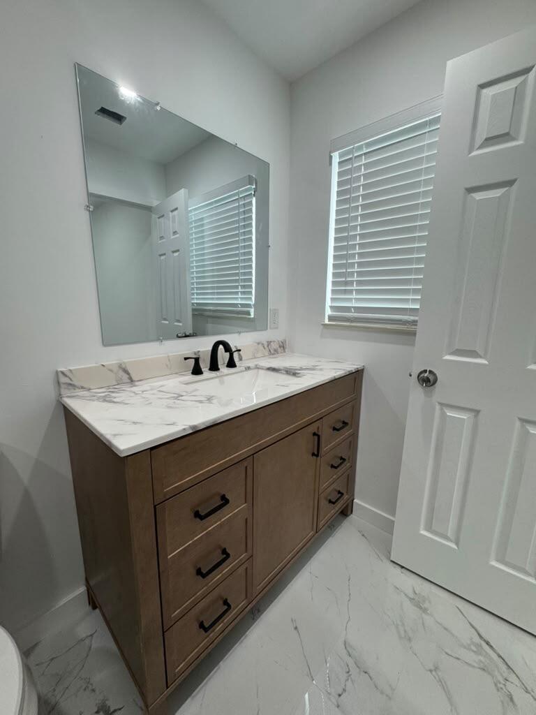 1031 NW 10TH Avenue, Fort Lauderdale, FL 33311, Fort Lauderdale - Photo 2
