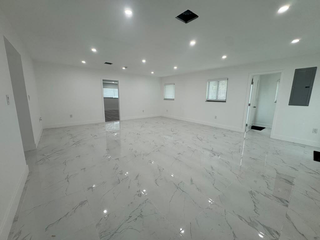 1031 NW 10TH Avenue, Fort Lauderdale, FL 33311, Fort Lauderdale - Photo 4