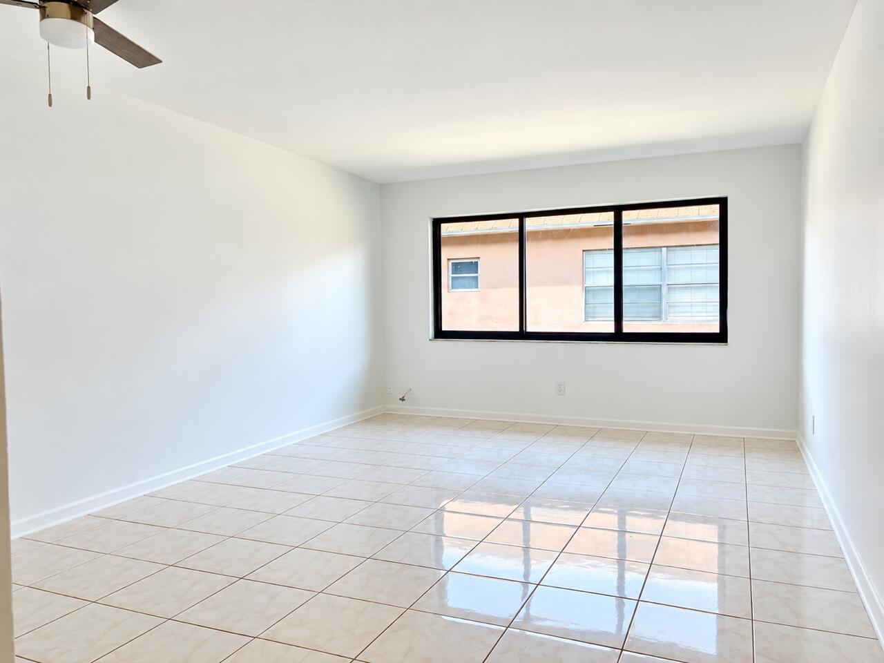 305 SE 9TH Avenue 15, Pompano Beach, FL 33060, Pompano Beach - Photo 3