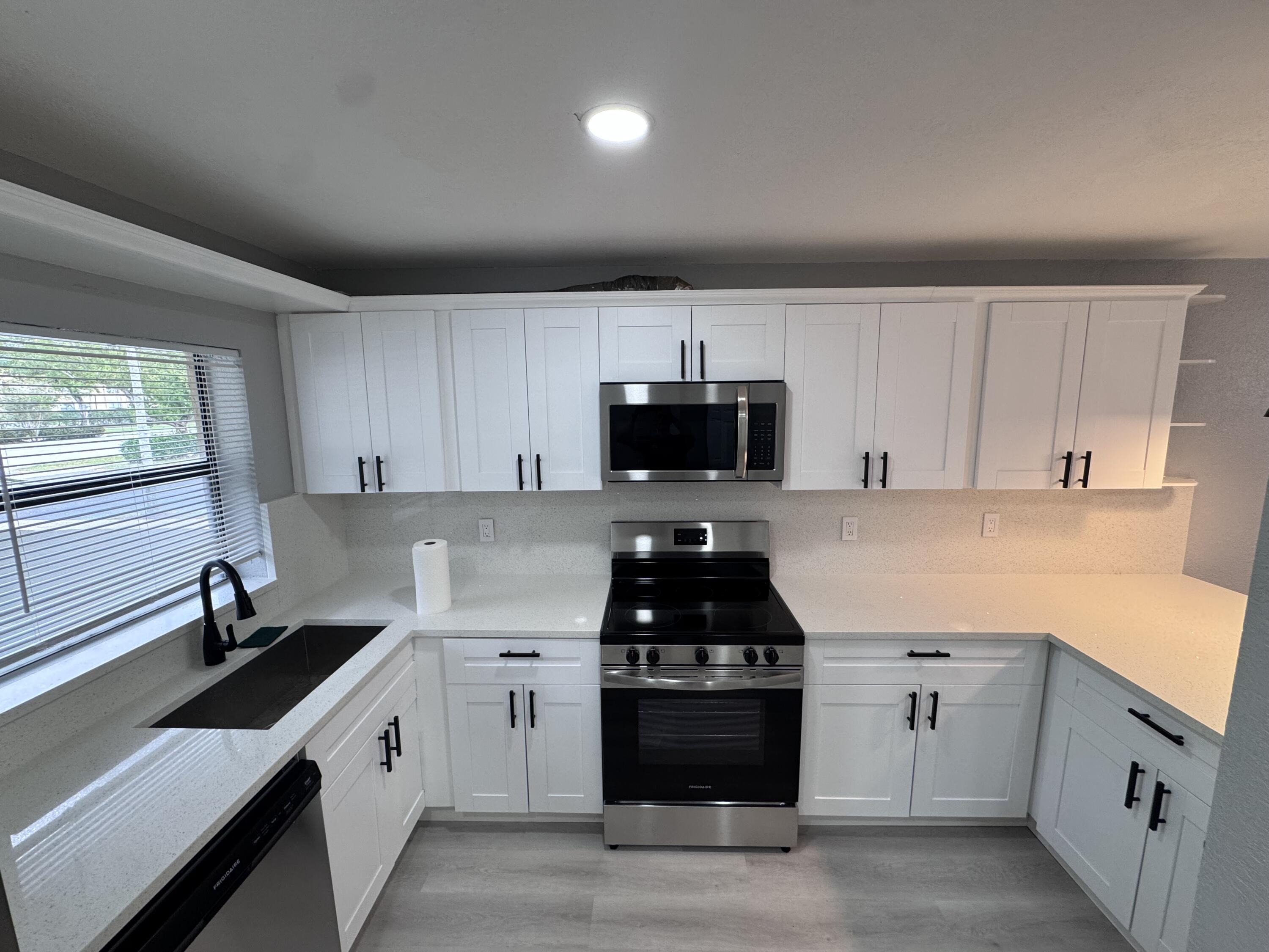 11001 ROYAL PALM Boulevard 6, Coral Springs, FL 33065, Coral Springs - Photo 4