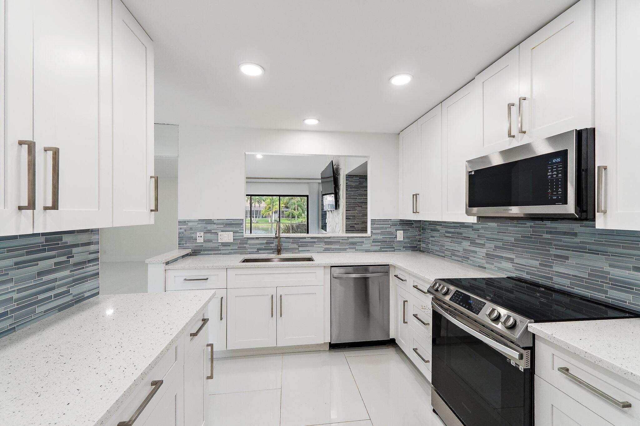 15 Tournament Boulevard, Palm Beach Gardens, FL 33418, Palm Beach Gardens - Photo 3
