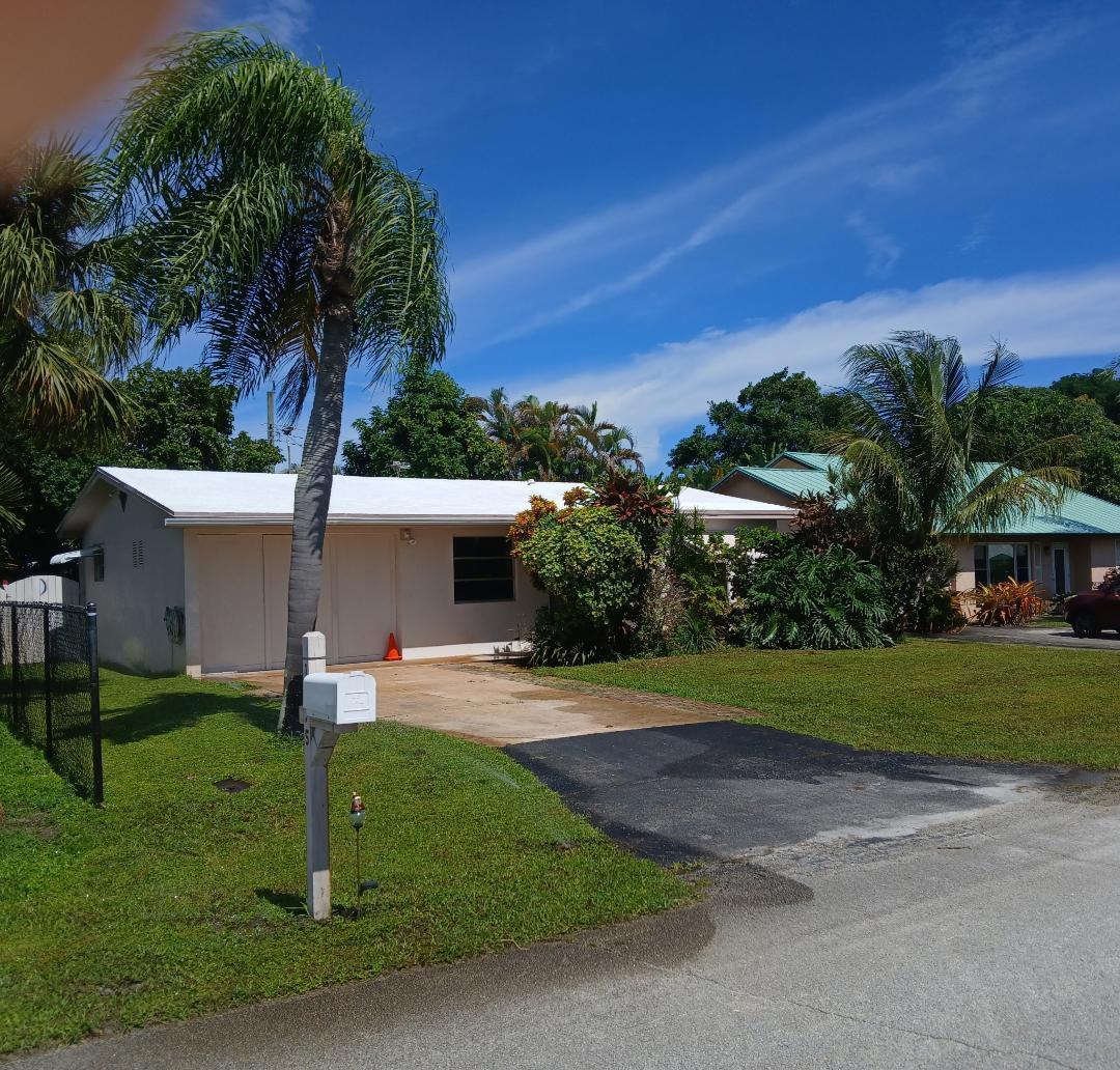 1075 James Road, Lantana, FL 33462, Lantana