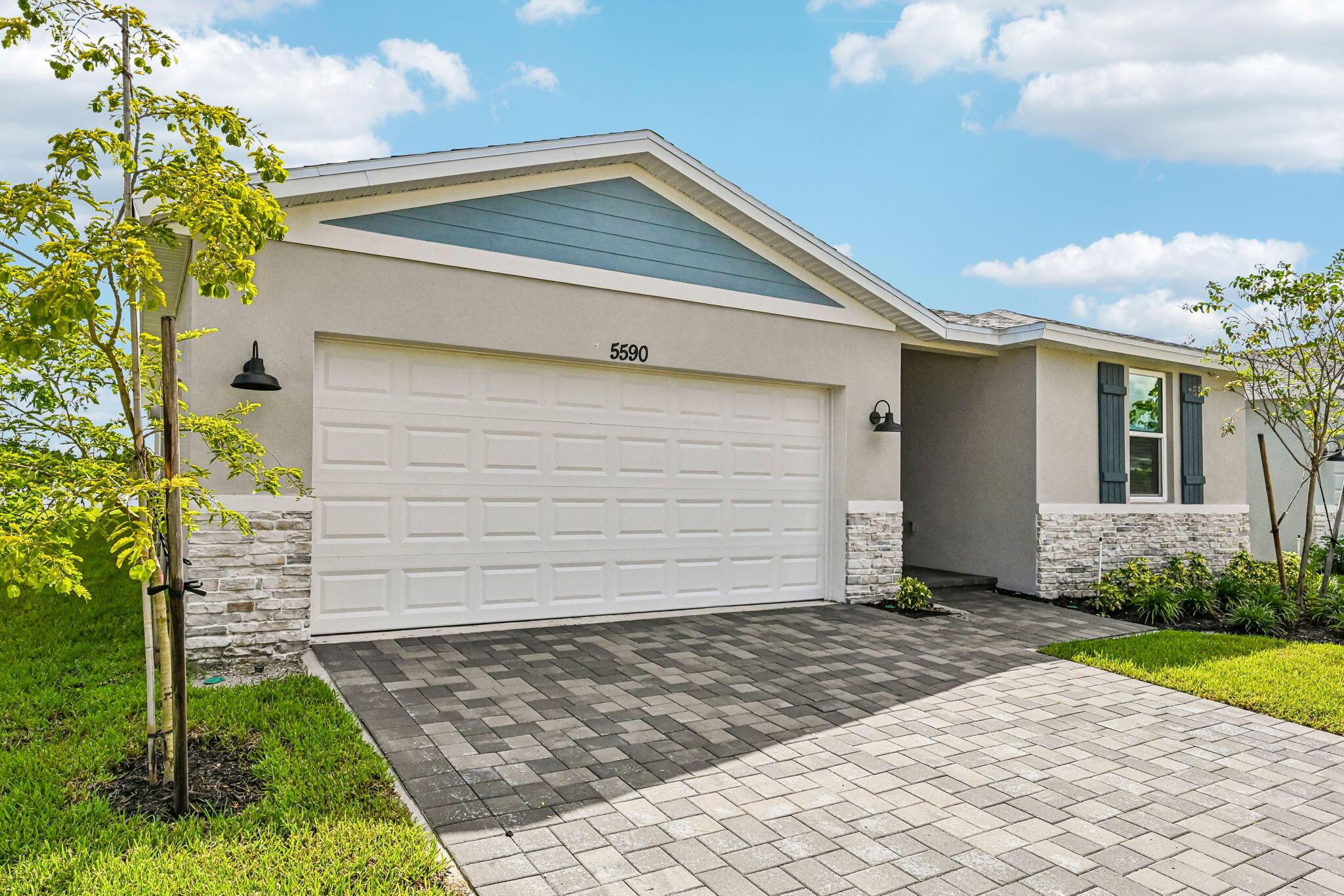 5590 HAMPTON PARK Circle, Vero Beach, FL 32966, Vero Beach - Photo 2