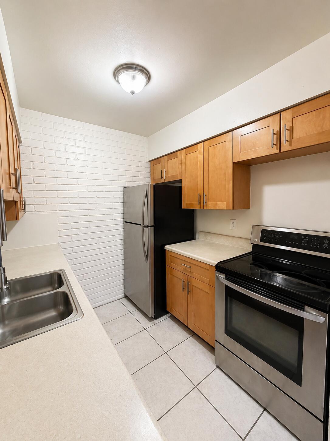4151 NW 30th Terrace, Lauderdale Lakes, FL 33309, Lauderdale Lakes - Photo 4