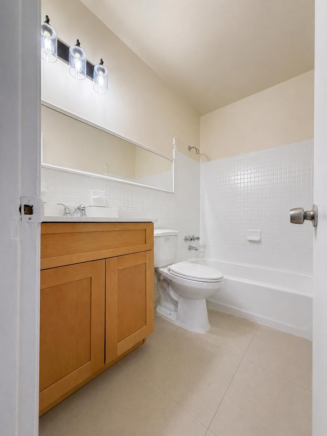 4151 NW 30th Terrace, Lauderdale Lakes, FL 33309, Lauderdale Lakes - Photo 5