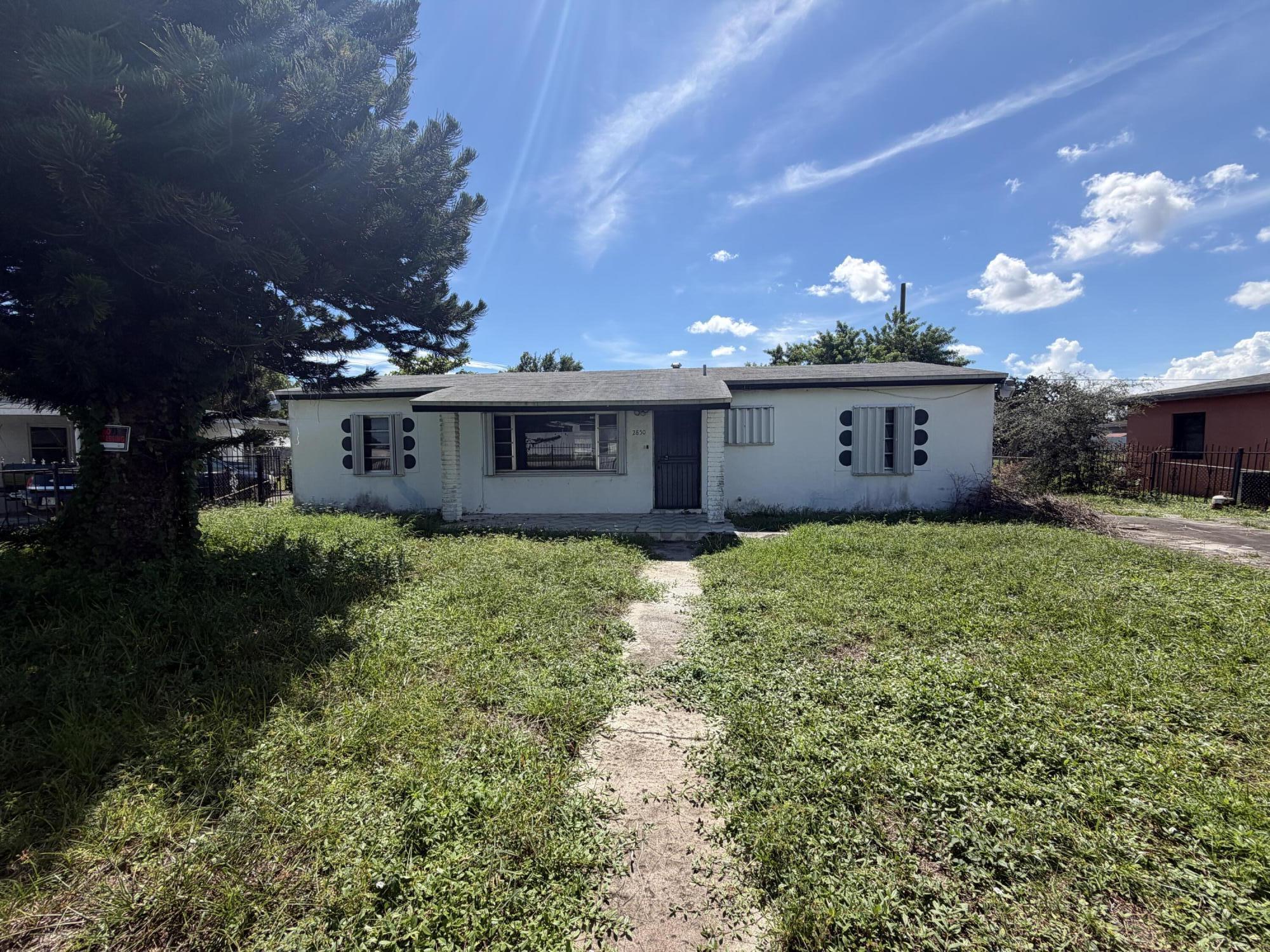 2850 NW 160TH Street, Miami Gardens, FL 33054, Miami Gardens - Photo 2