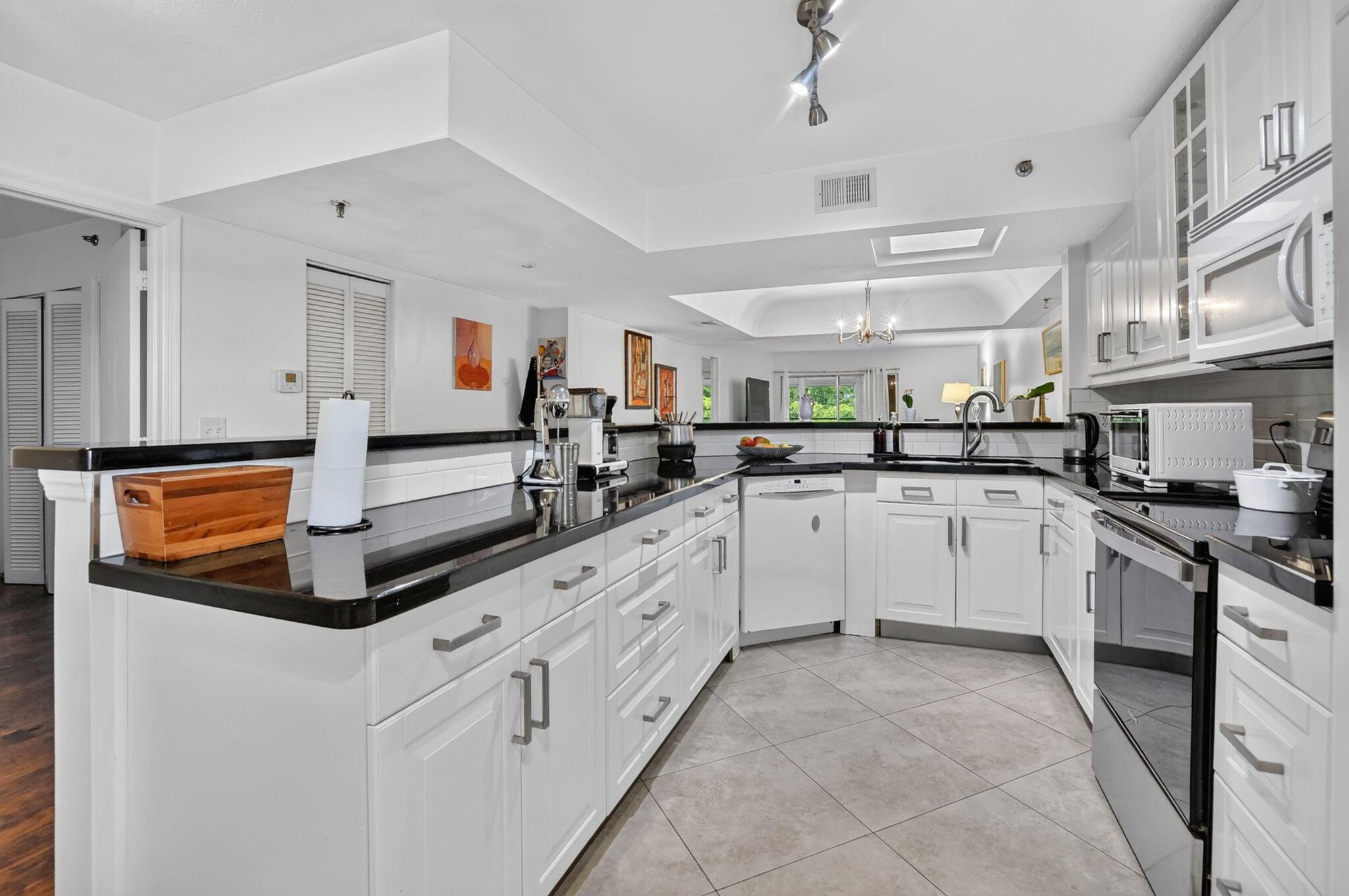23344 CAROLWOOD Lane 6505, Boca Raton, FL 33428, Boca Raton - Photo 3