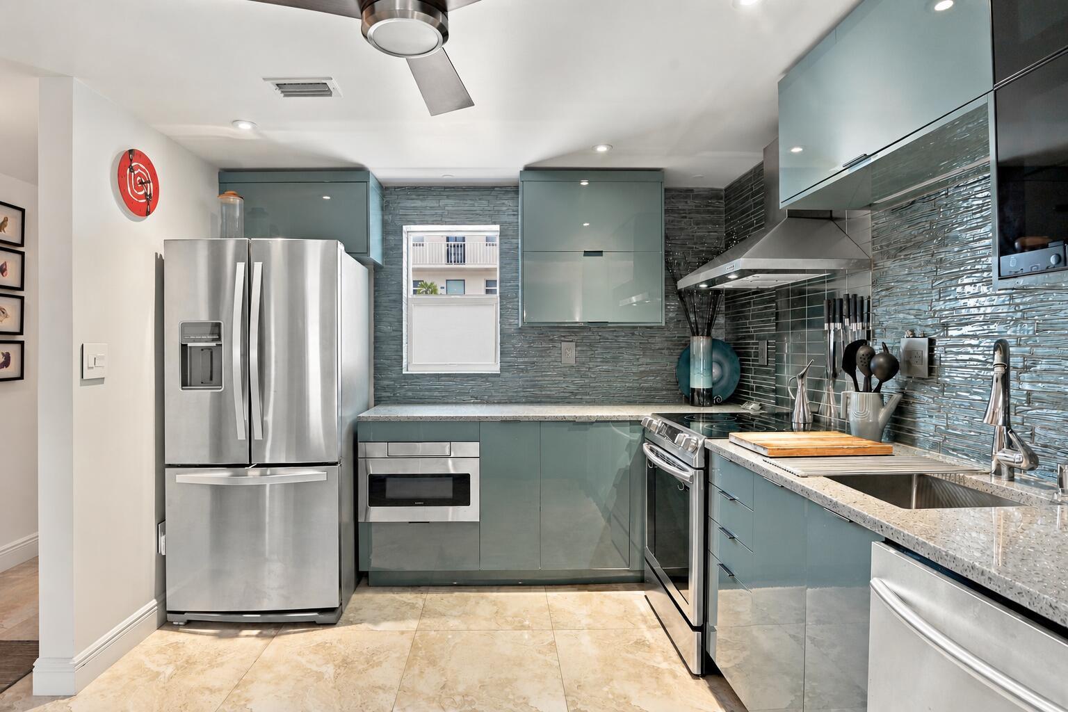 4629 Poinciana Street 306, Lauderdale-By-The-Sea, FL 33308, Lauderdale-By-The-Sea - Photo 2