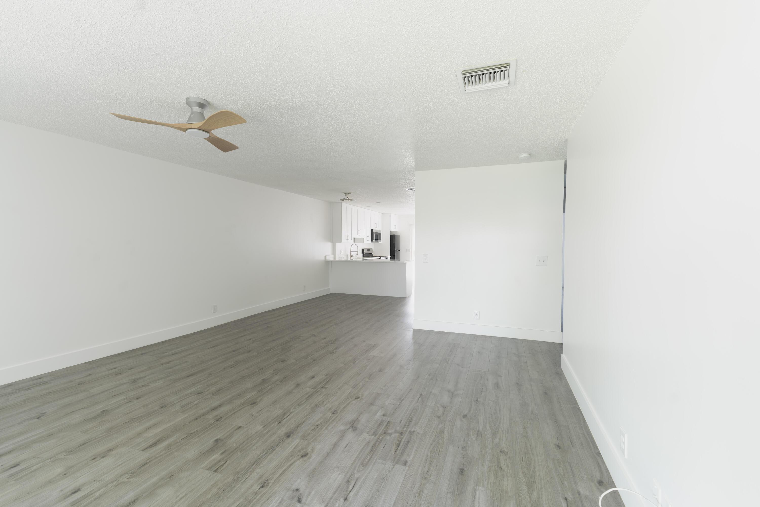 4846 ORLEANS Court B, West Palm Beach, FL 33415, West Palm Beach - Photo 3