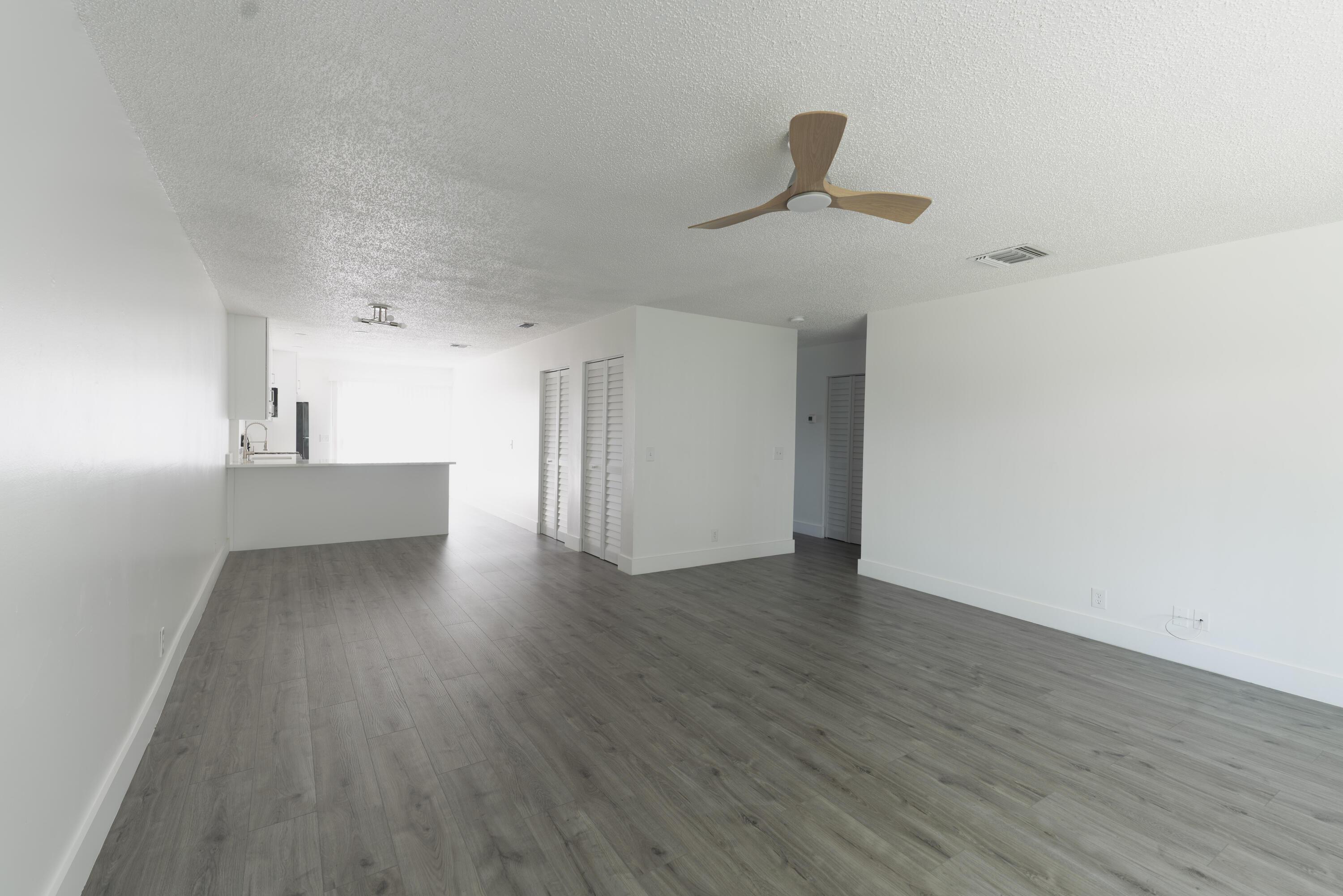4846 ORLEANS Court B, West Palm Beach, FL 33415, West Palm Beach - Photo 5