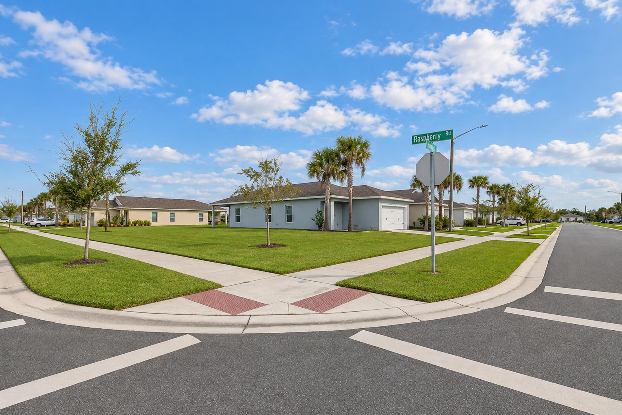 521 Cherimoya Street, Fort Pierce, FL 34981, Fort Pierce - Photo 3