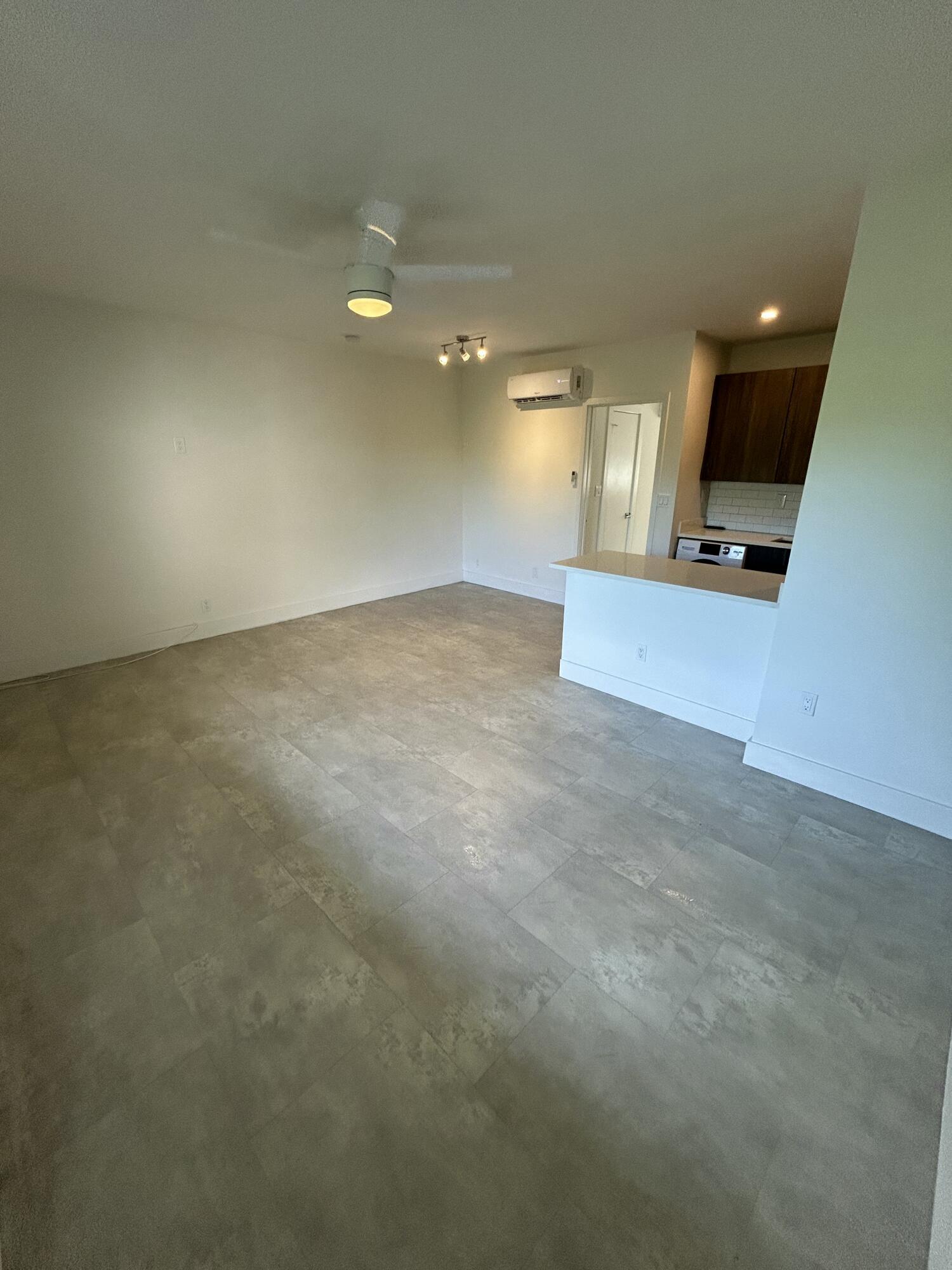 1273 NE 38th Street 7, Oakland Park, FL 33334, Oakland Park - Photo 3