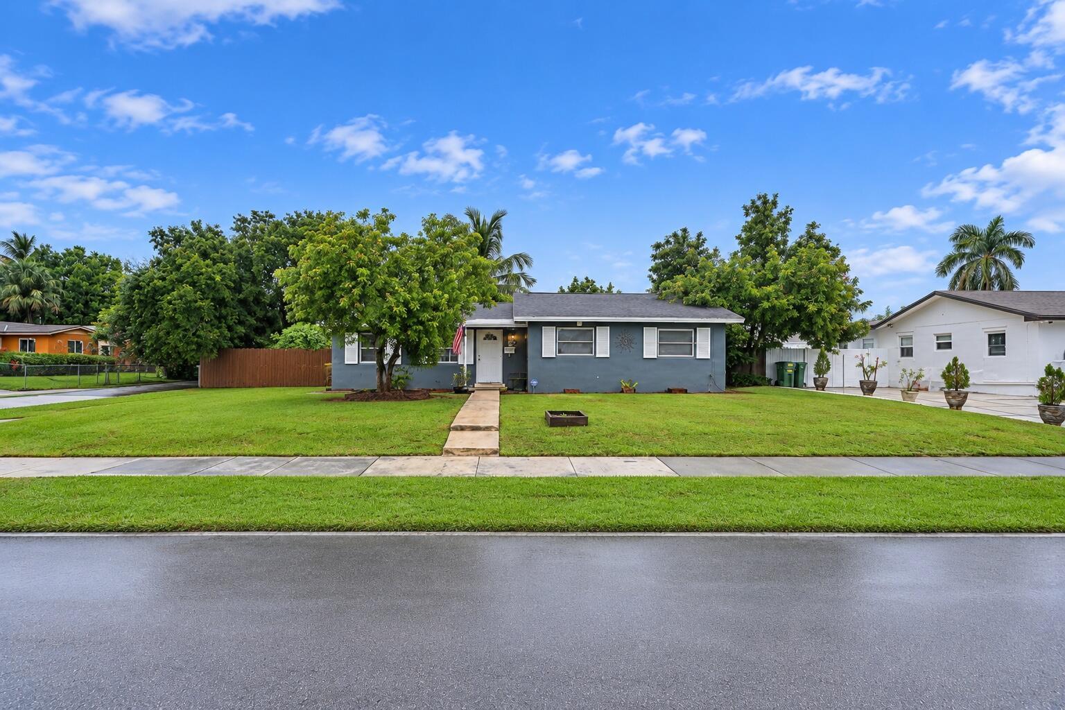 465 NW 16TH Street, Homestead, FL 33030, Homestead - Photo 2
