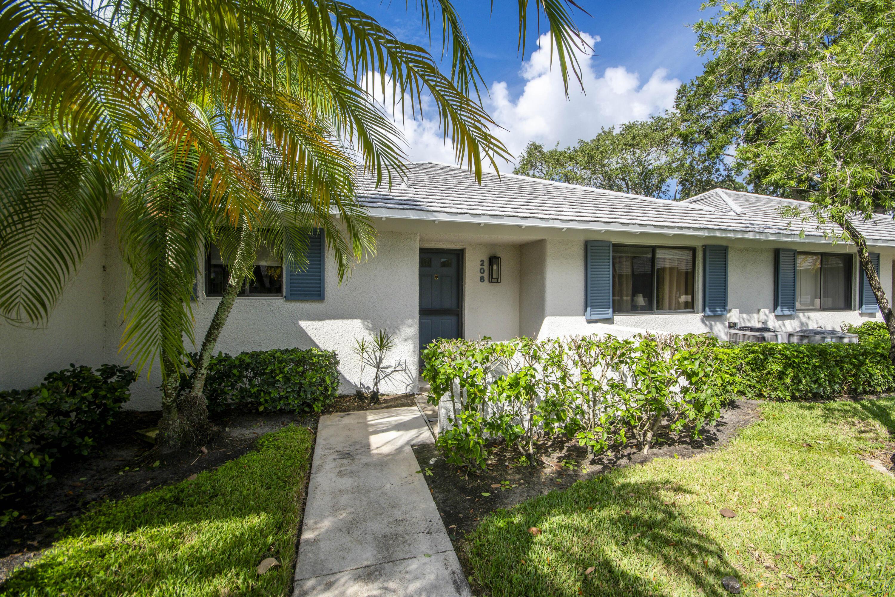 208 Club Drive, Palm Beach Gardens, FL 33418, Palm Beach Gardens - Photo 3