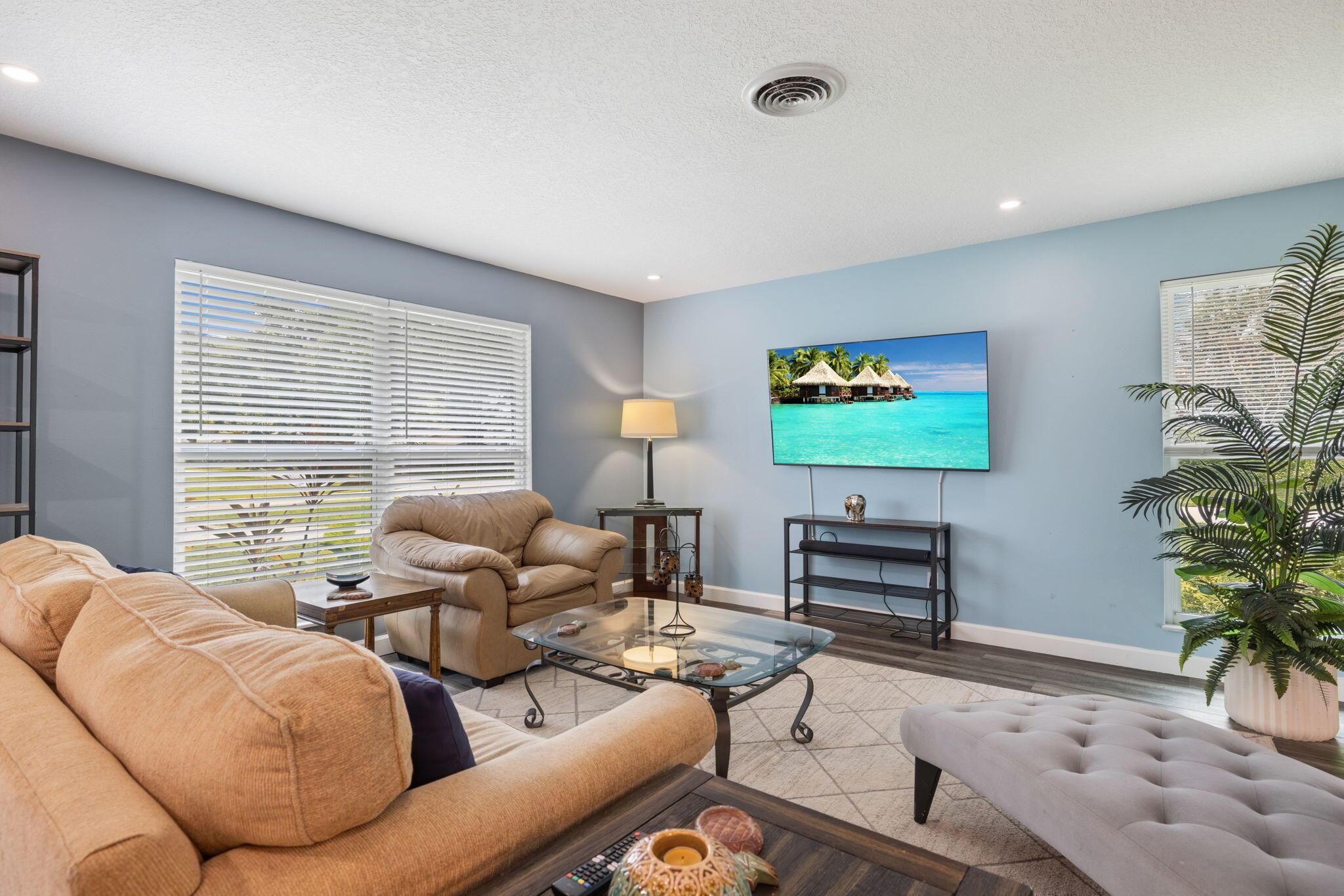 1270 42nd Avenue, Vero Beach, FL 32960, Vero Beach - Photo 5
