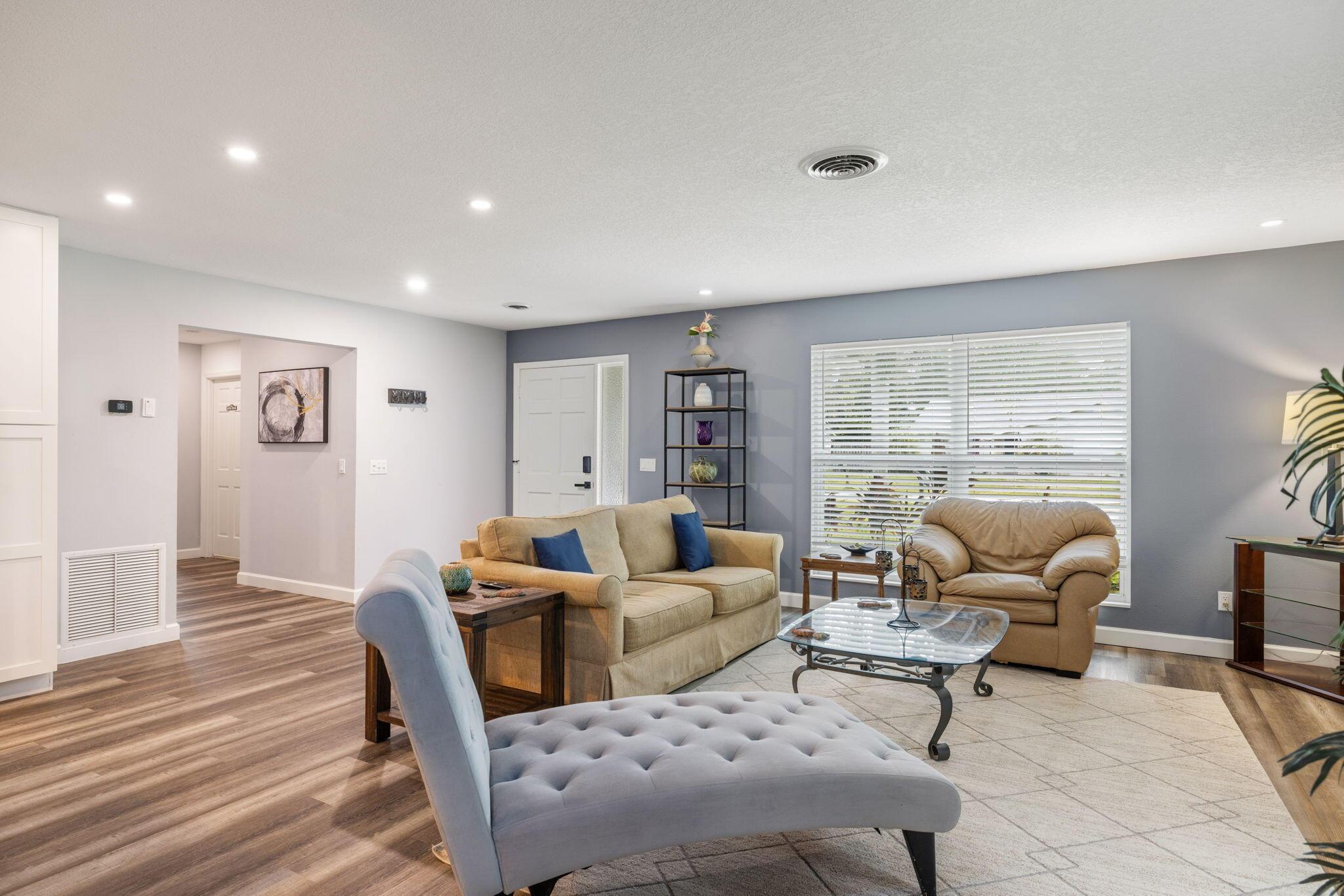 1270 42nd Avenue, Vero Beach, FL 32960, Vero Beach - Photo 3