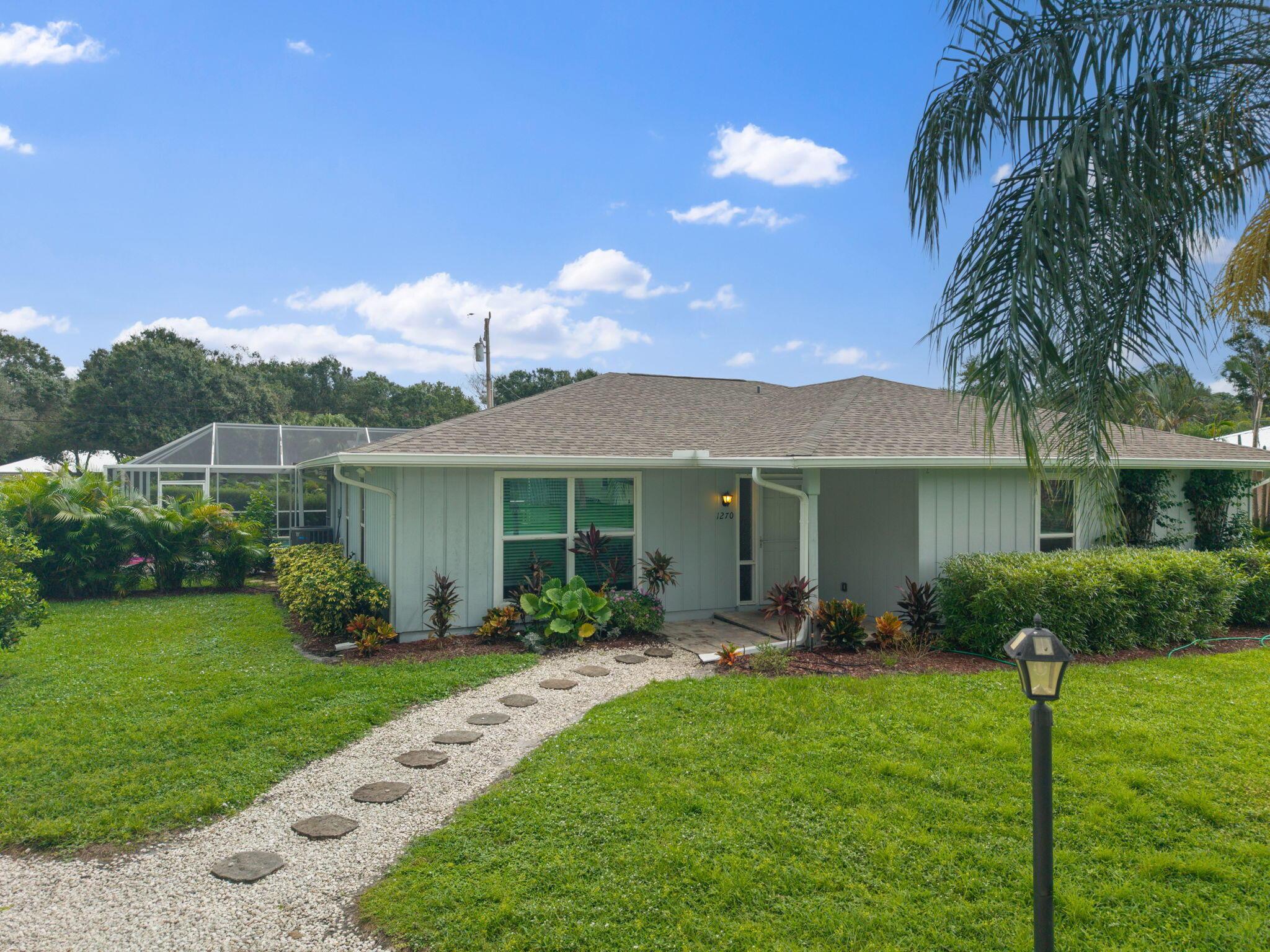 1270 42nd Avenue, Vero Beach, FL 32960, Vero Beach - Photo 2