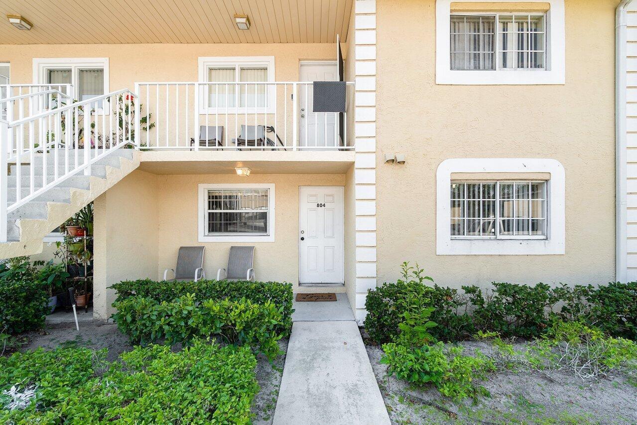 804 PALM BEACH TRACE Drive, Royal Palm Beach, FL 33411, Royal Palm Beach - Photo 3