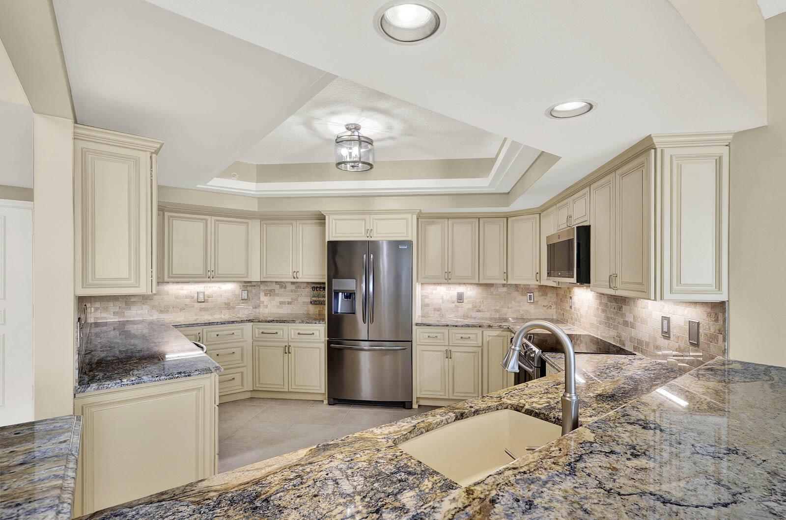 8600 S OCEAN Drive 1105, Jensen Beach, FL 34957, Jensen Beach - Photo 5