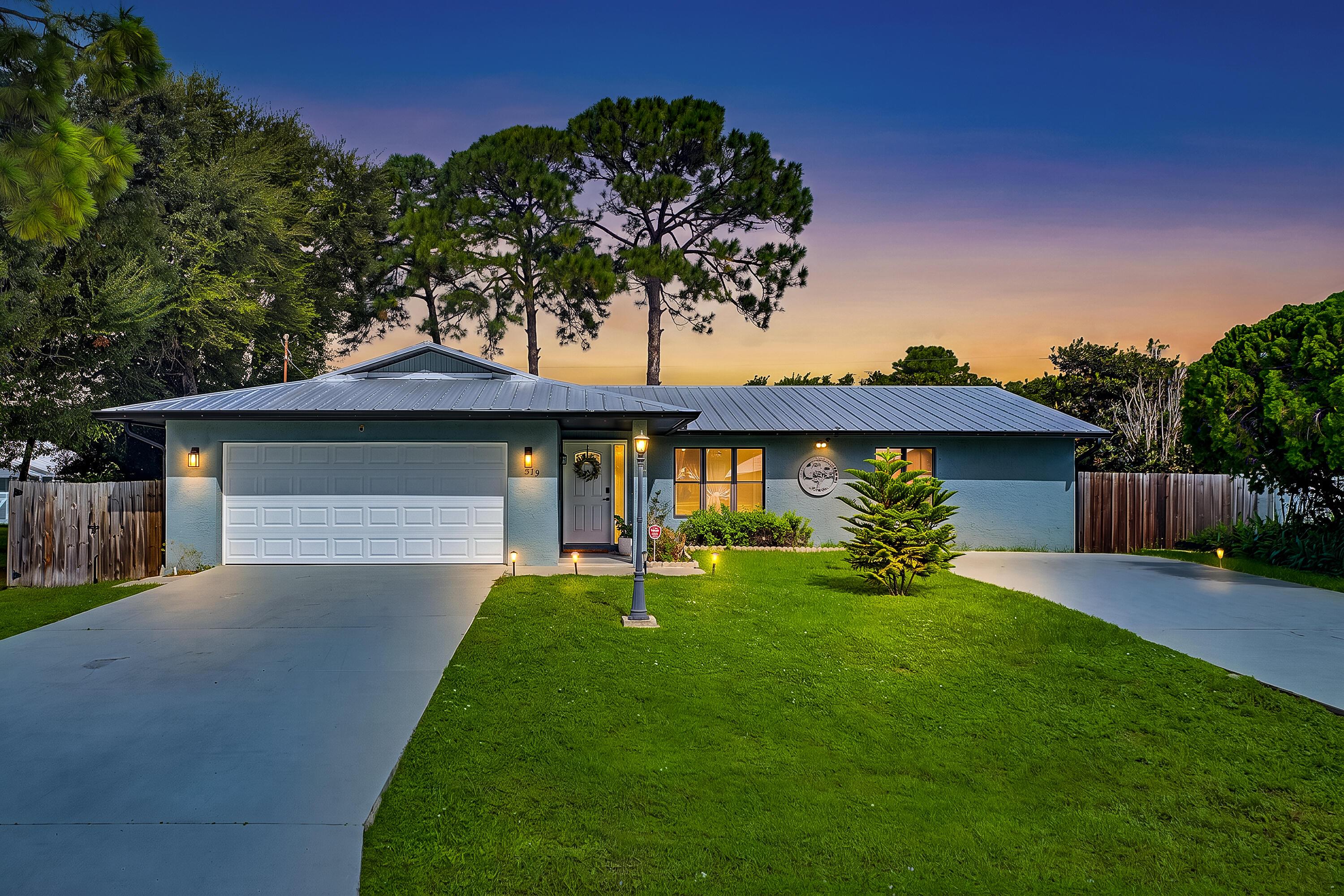 379 SE HUSTED Terrace, Port St. Lucie, FL 34983, Port St. Lucie