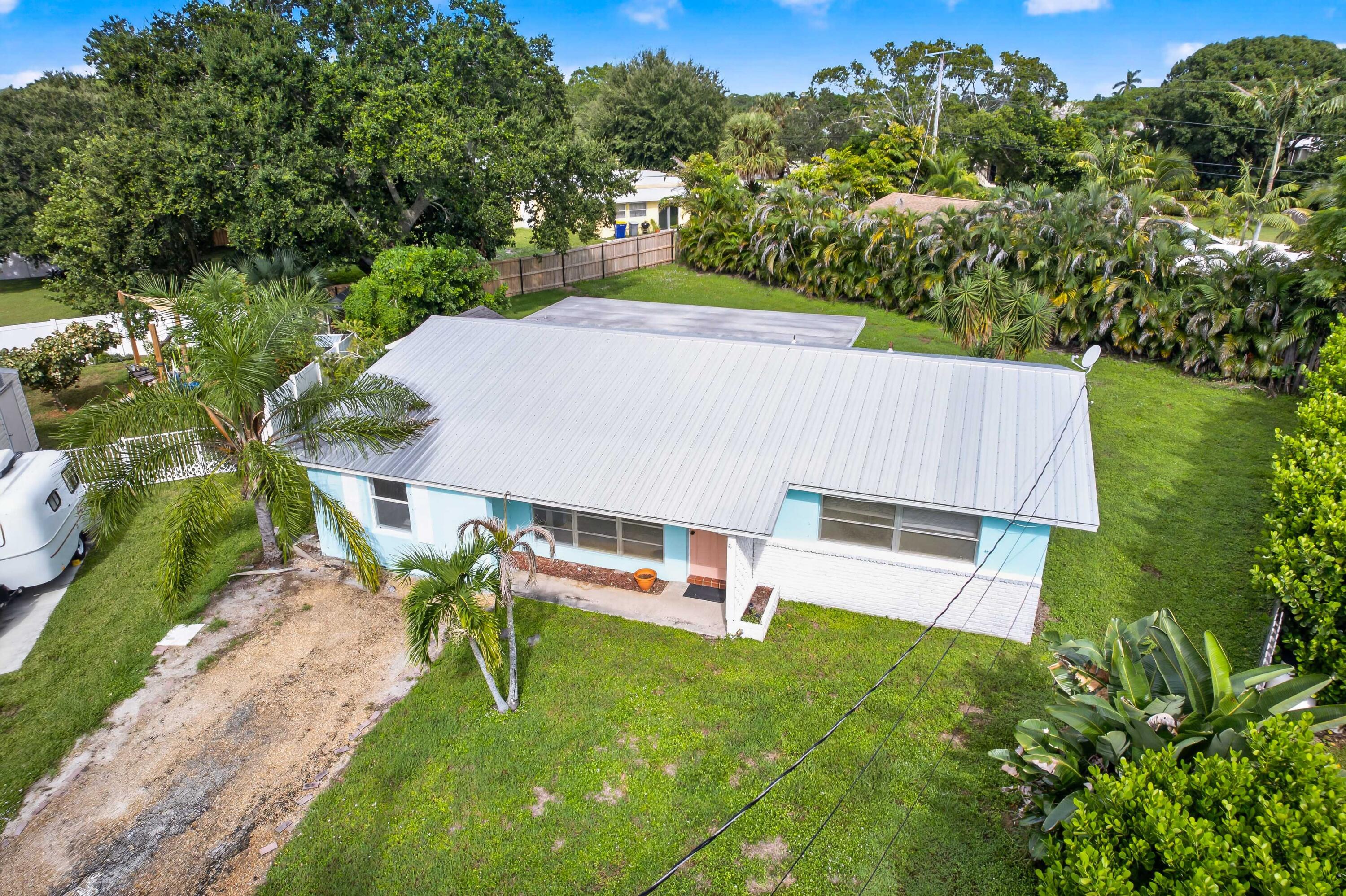 1053 NW TERRACE Road, Stuart, FL 34994, Stuart - Photo 4
