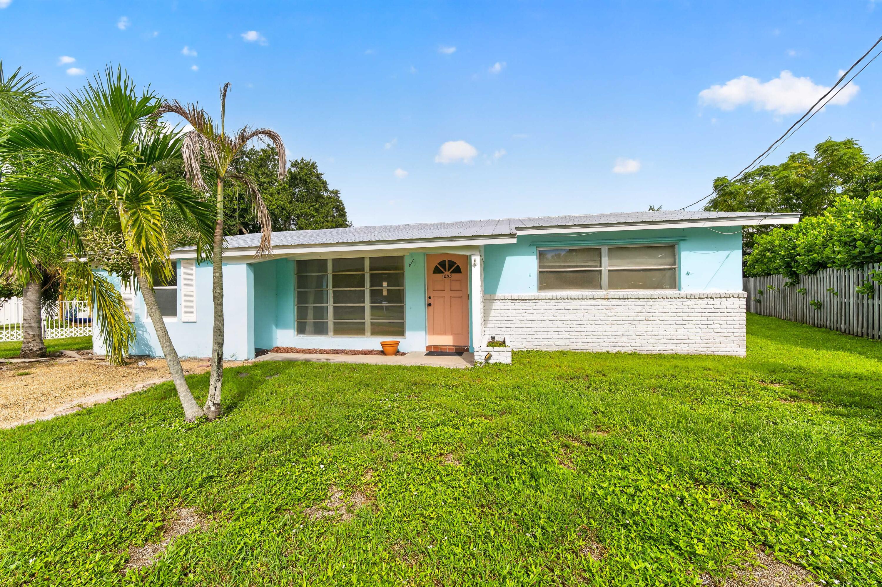 1053 NW TERRACE Road, Stuart, FL 34994, Stuart - Photo 2