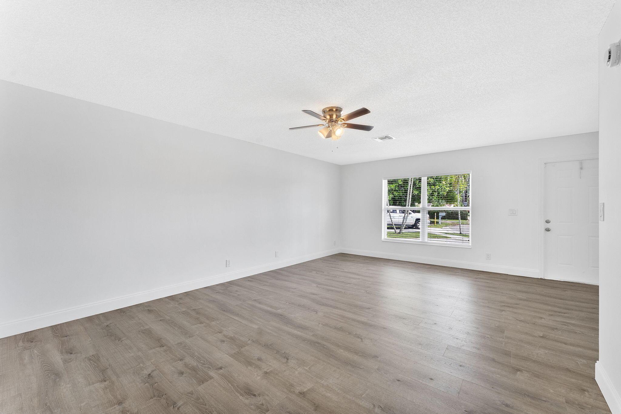 5855 TIMBER VALLEY Drive, Lake Worth, FL 33463, Lake Worth - Photo 5