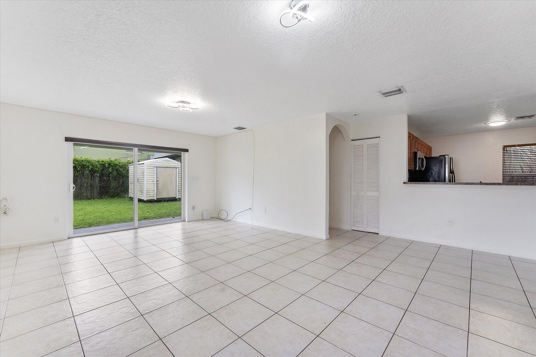 2212 NW 9th Court, Fort Lauderdale, FL 33311, Fort Lauderdale - Photo 5