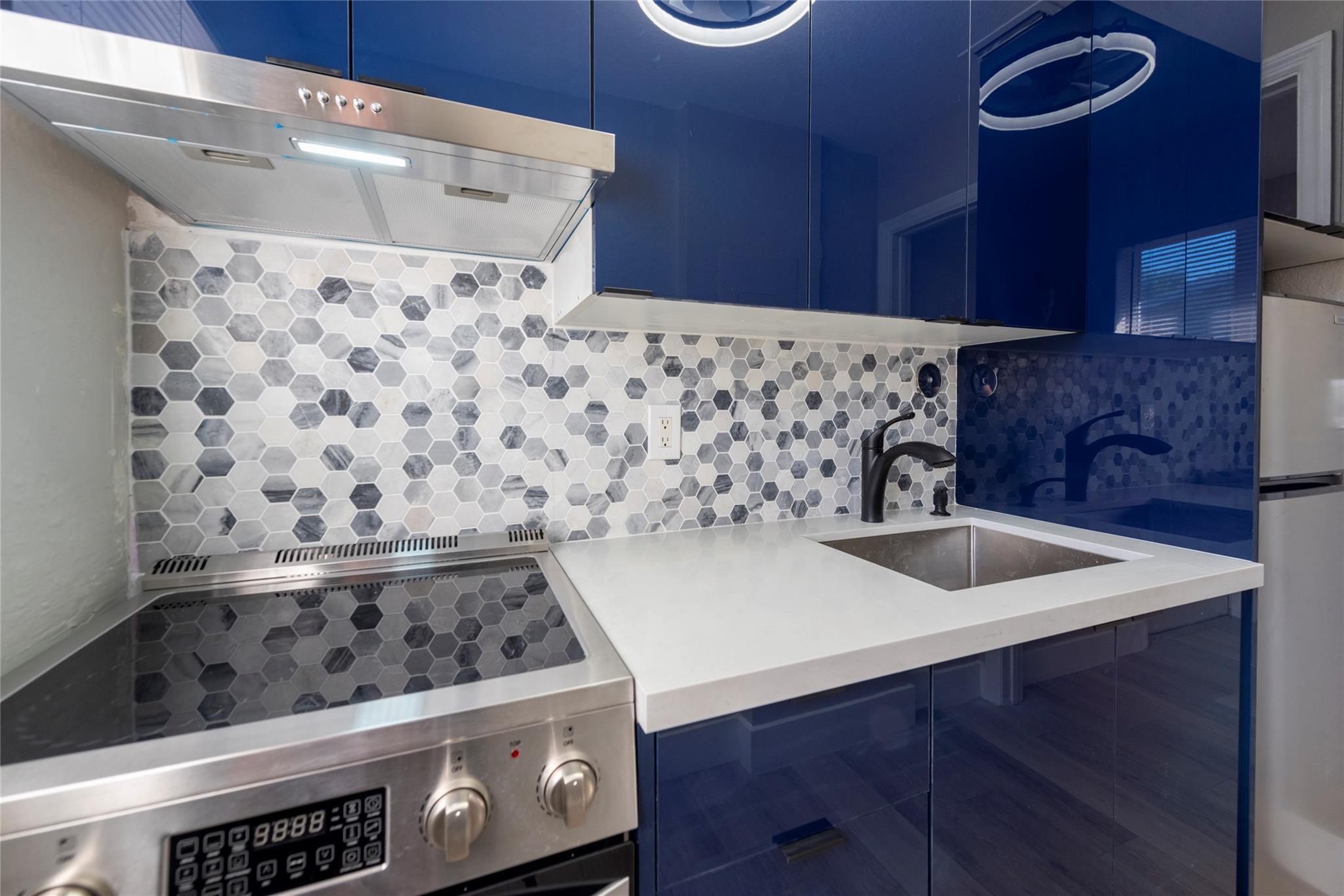 2726 ADAMS Street 2, Hollywood, FL 33020, Hollywood - Photo 2