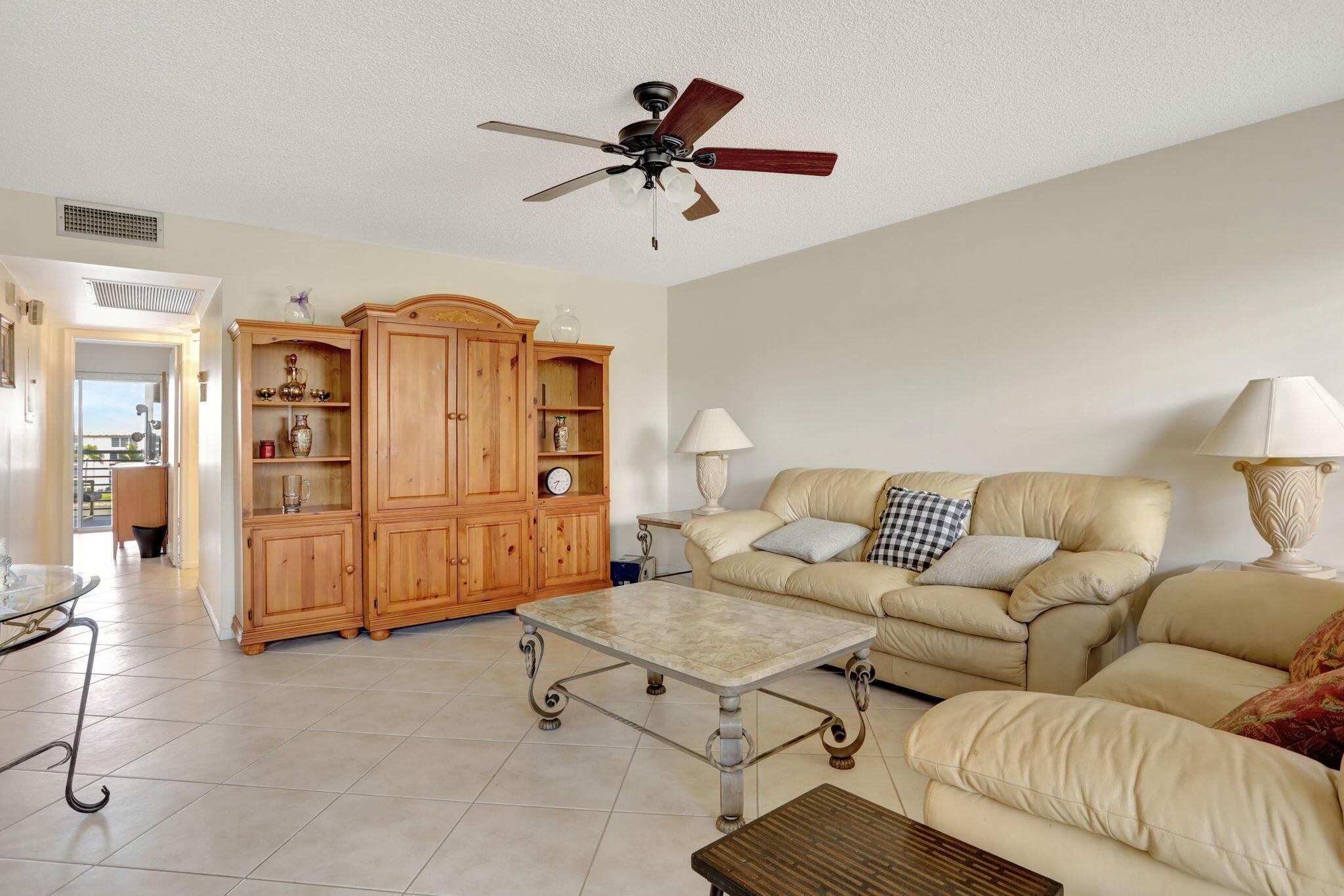 1903 BERMUDA Circle B4, Coconut Creek, FL 33066, Coconut Creek - Photo 3