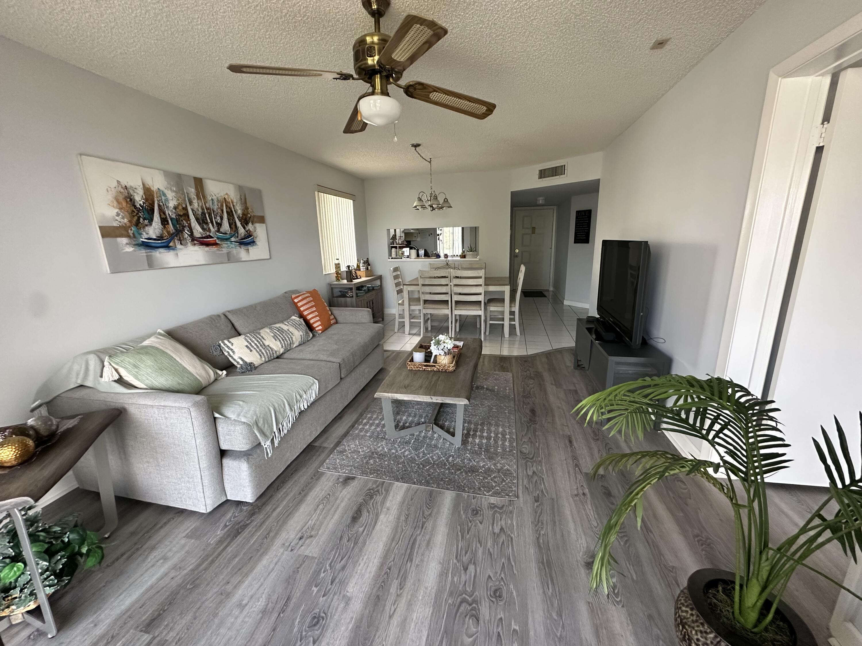 3138 VIA POINCIANA 317, Lake Worth, FL 33467, Lake Worth