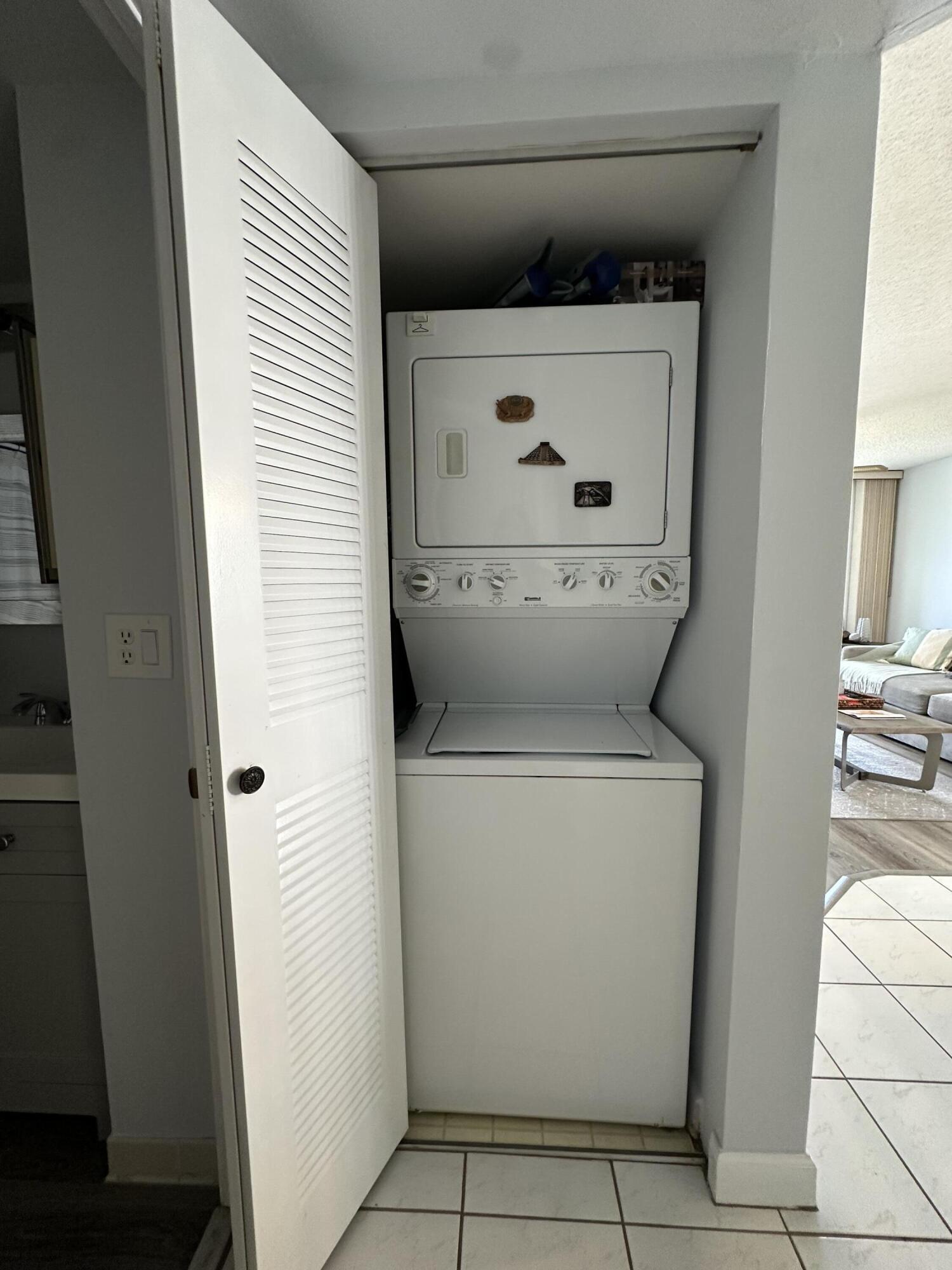 3138 VIA POINCIANA 317, Lake Worth, FL 33467, Lake Worth - Photo 4