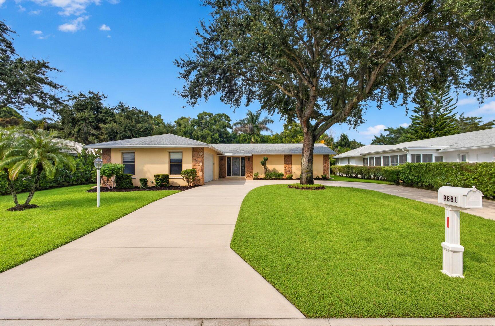 9881 SE LITTLE CLUB Way N, Jupiter, FL 33469, Jupiter