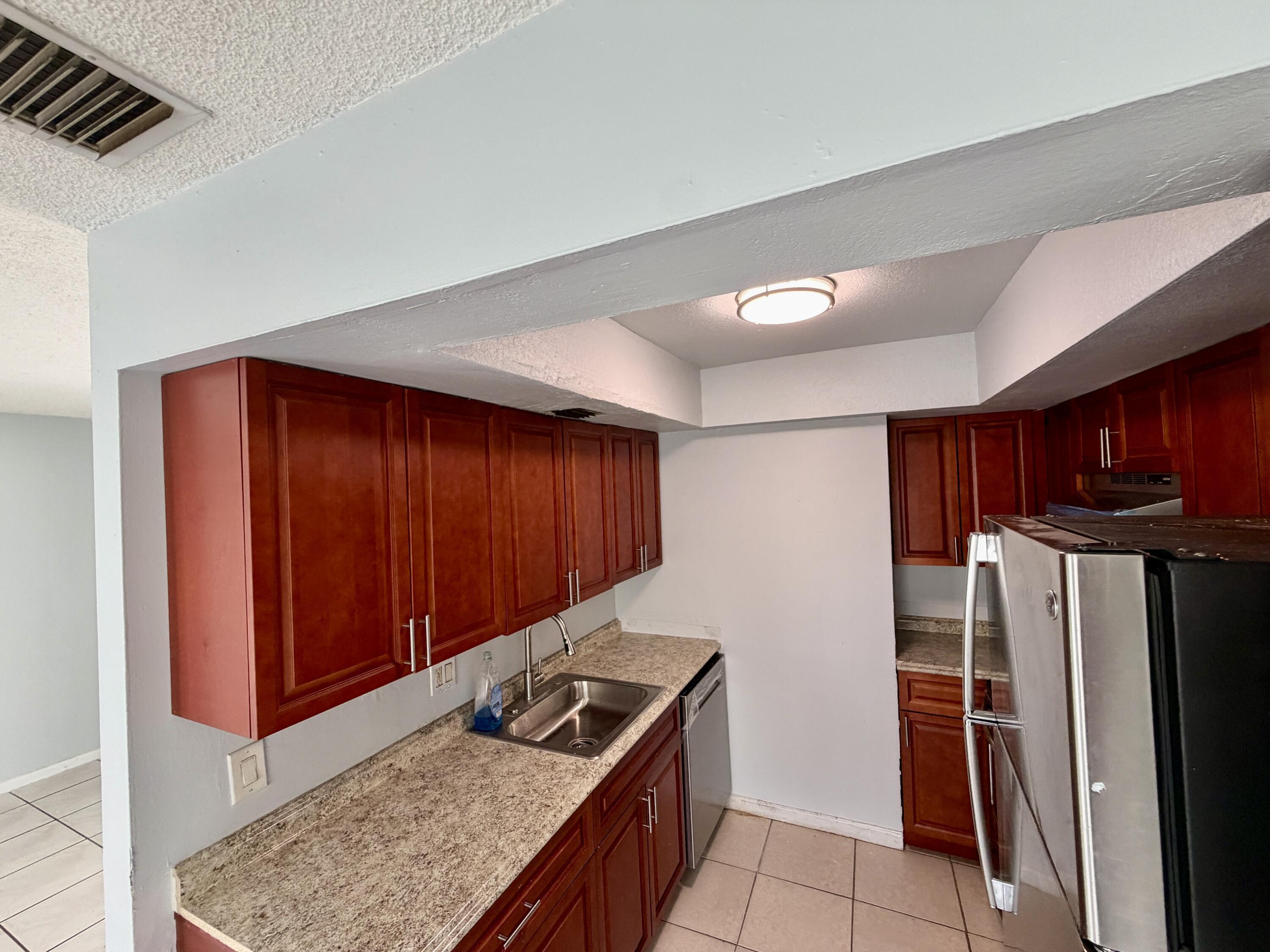 2217 NW 56TH Avenue 2-A, Lauderhill, FL 33313, Lauderhill - Photo 5