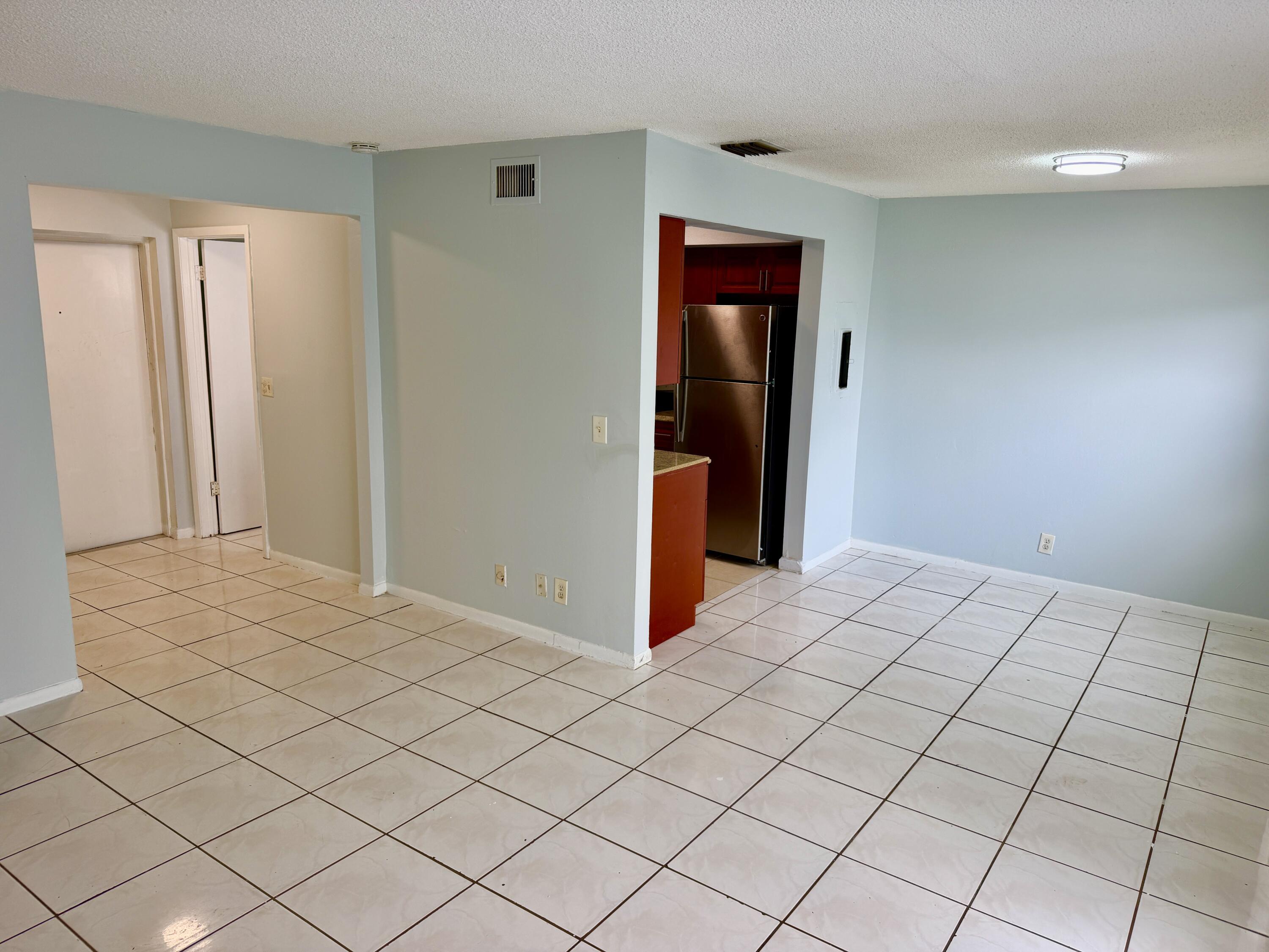 2217 NW 56TH Avenue 2-A, Lauderhill, FL 33313, Lauderhill - Photo 3