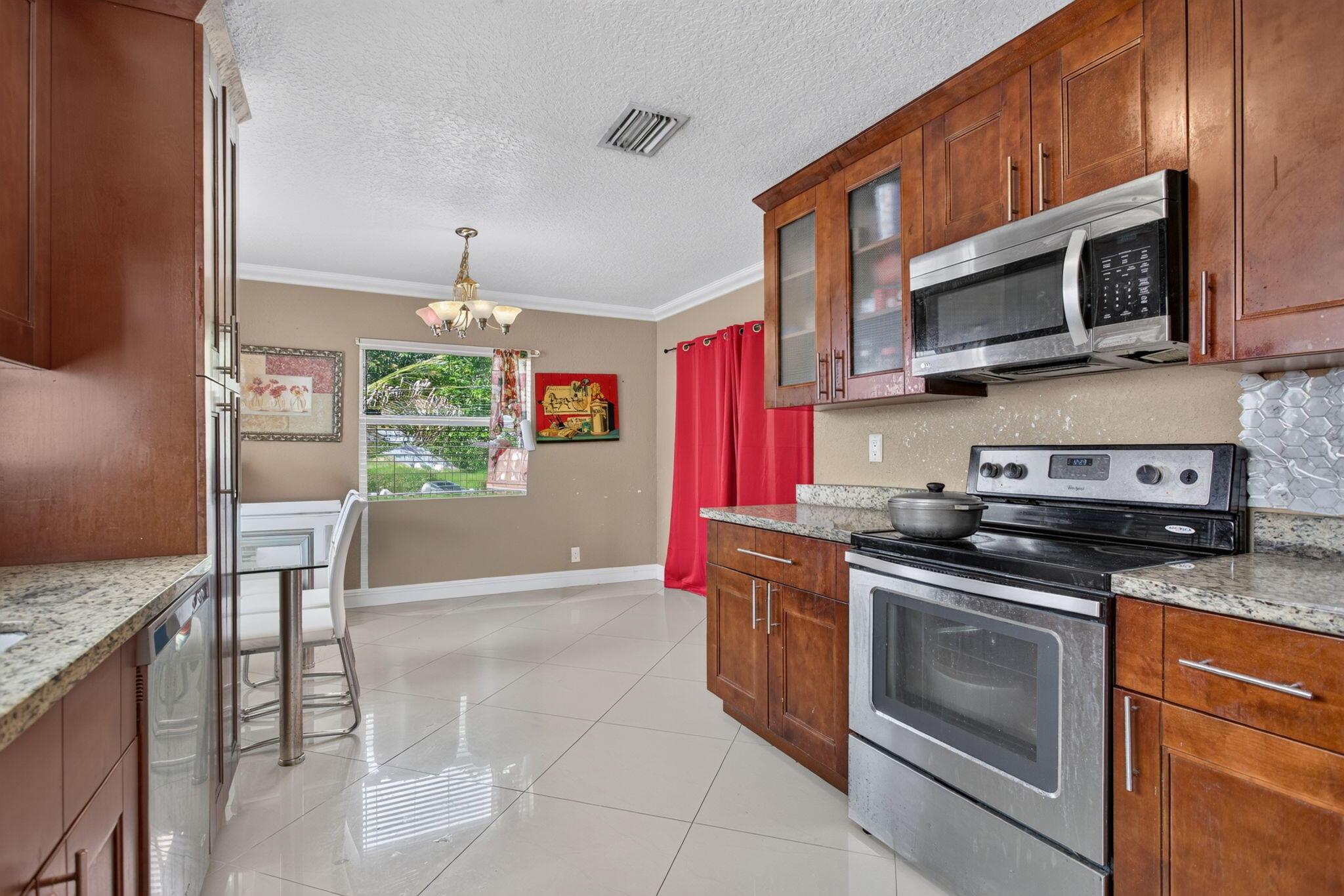 6351 SW 10TH Court, North Lauderdale, FL 33068, North Lauderdale - Photo 4