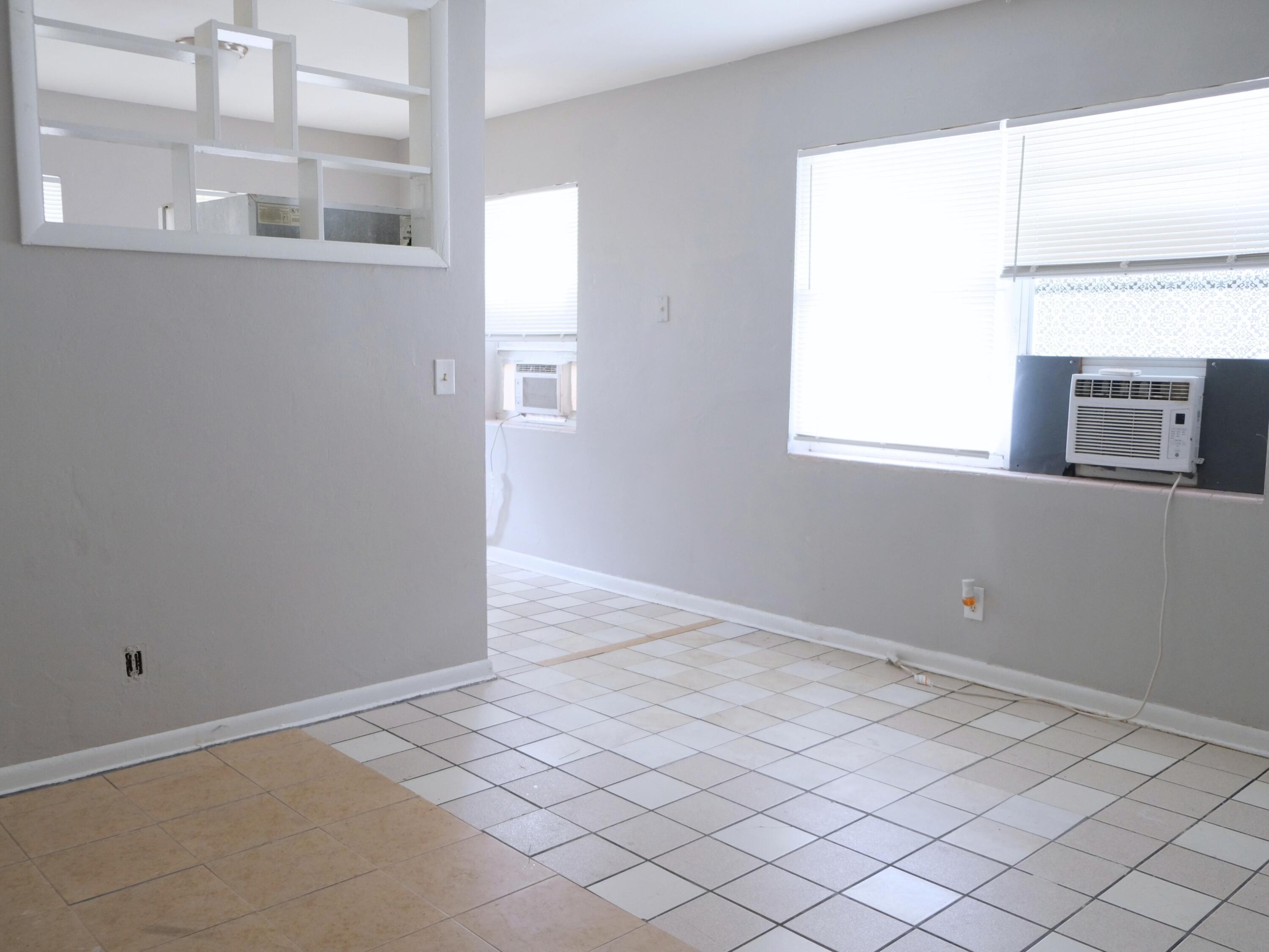 1215 7TH Avenue N 1217, Lake Worth Beach, FL 33460, Lake Worth Beach - Photo 4