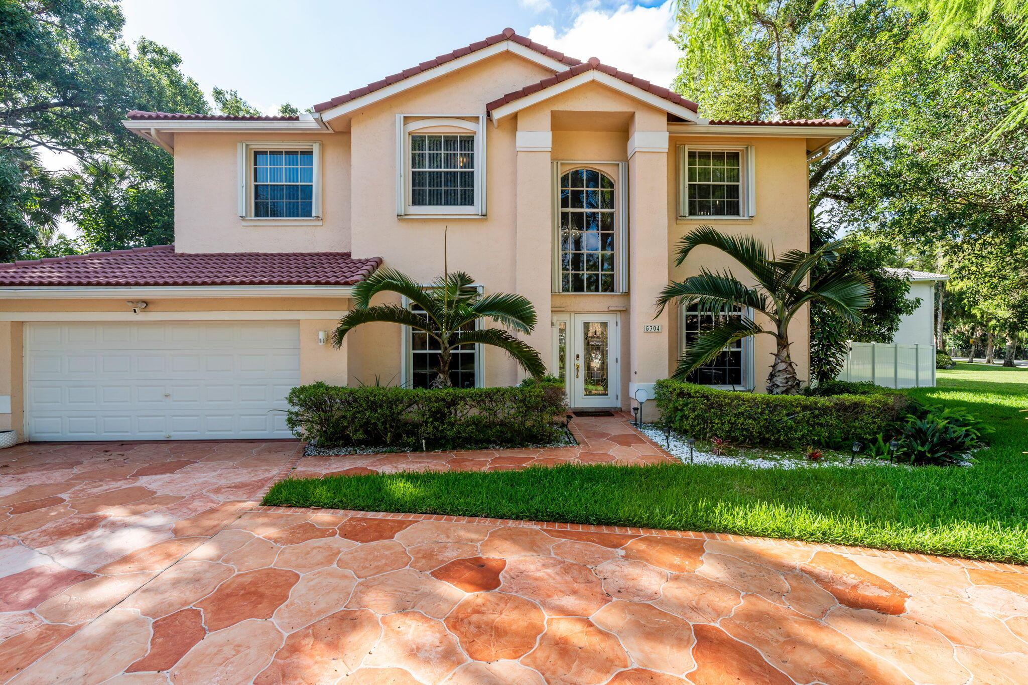 5304 NW 66th Avenue, Lauderhill, FL 33319, Lauderhill - Photo 2