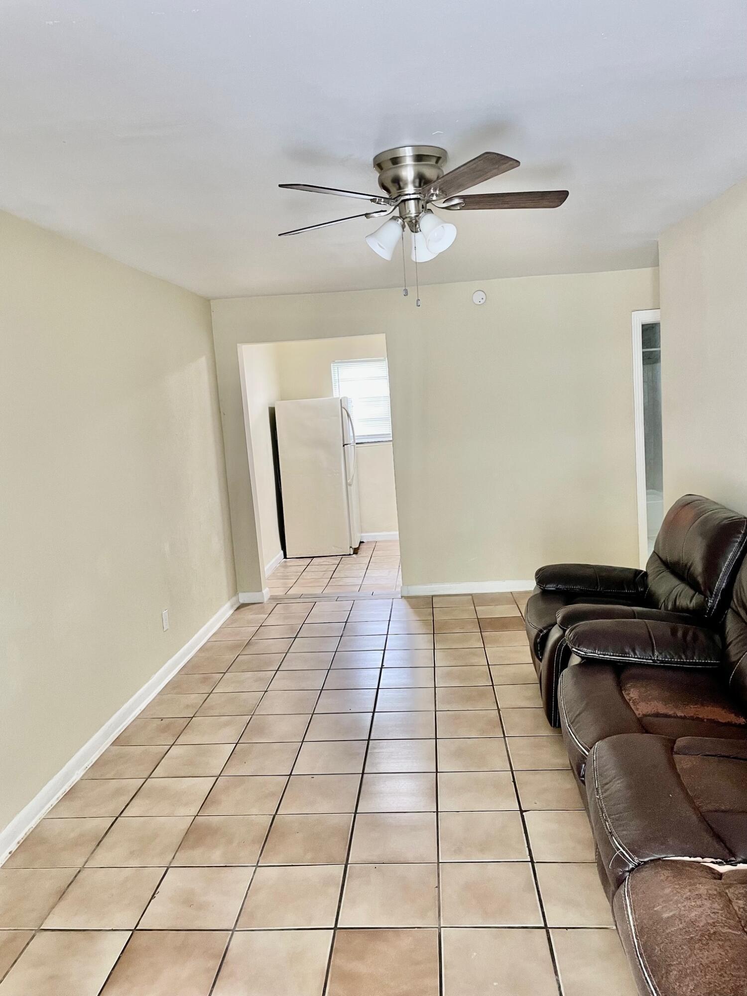 22 NW 8th Avenue 2, Dania Beach, FL 33004, Dania Beach - Photo 2
