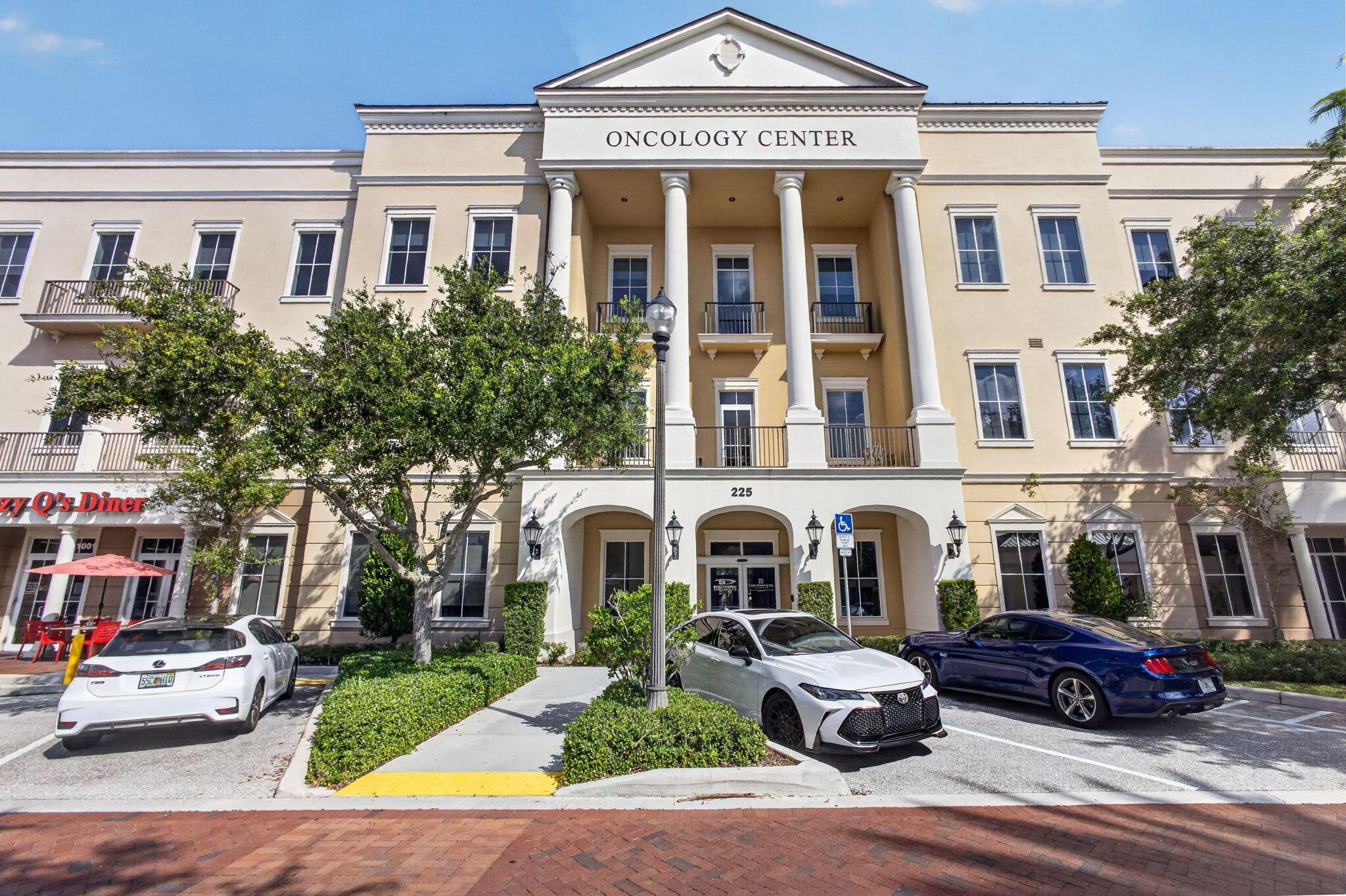 225 CHIMNEY CORNER 3003, Jupiter, FL, Jupiter - Photo 2