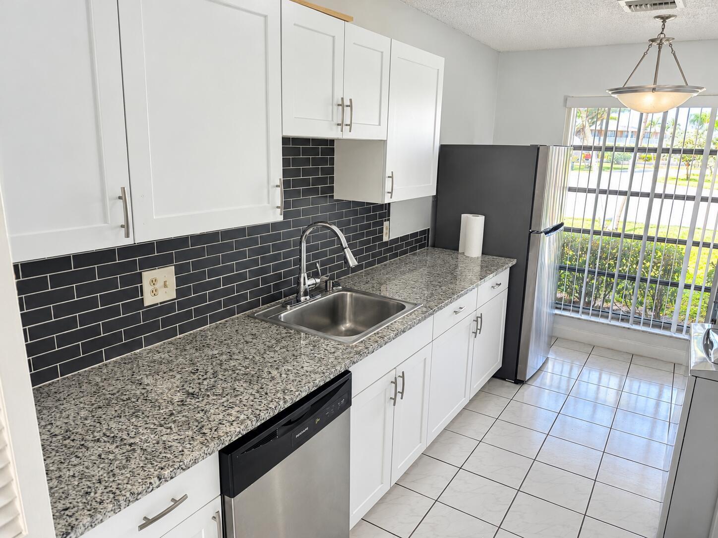 1120 LEMON TREE Terrace 73-C, Delray Beach, FL 33445, Delray Beach - Photo 2