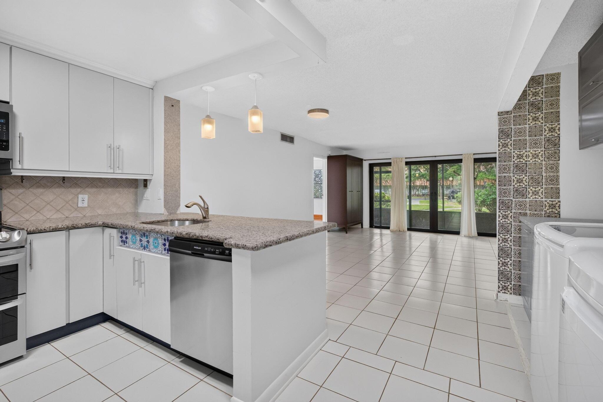 301 N Pine Island Road 162, Plantation, FL 33324, Plantation