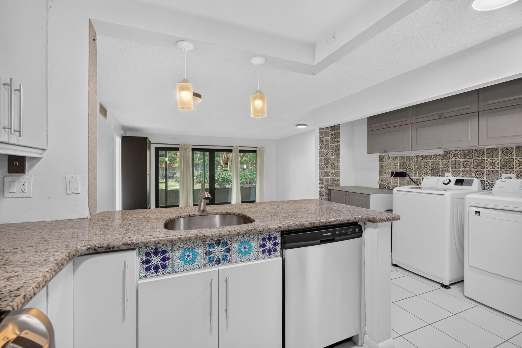 301 N Pine Island Road 162, Plantation, FL 33324, Plantation - Photo 3