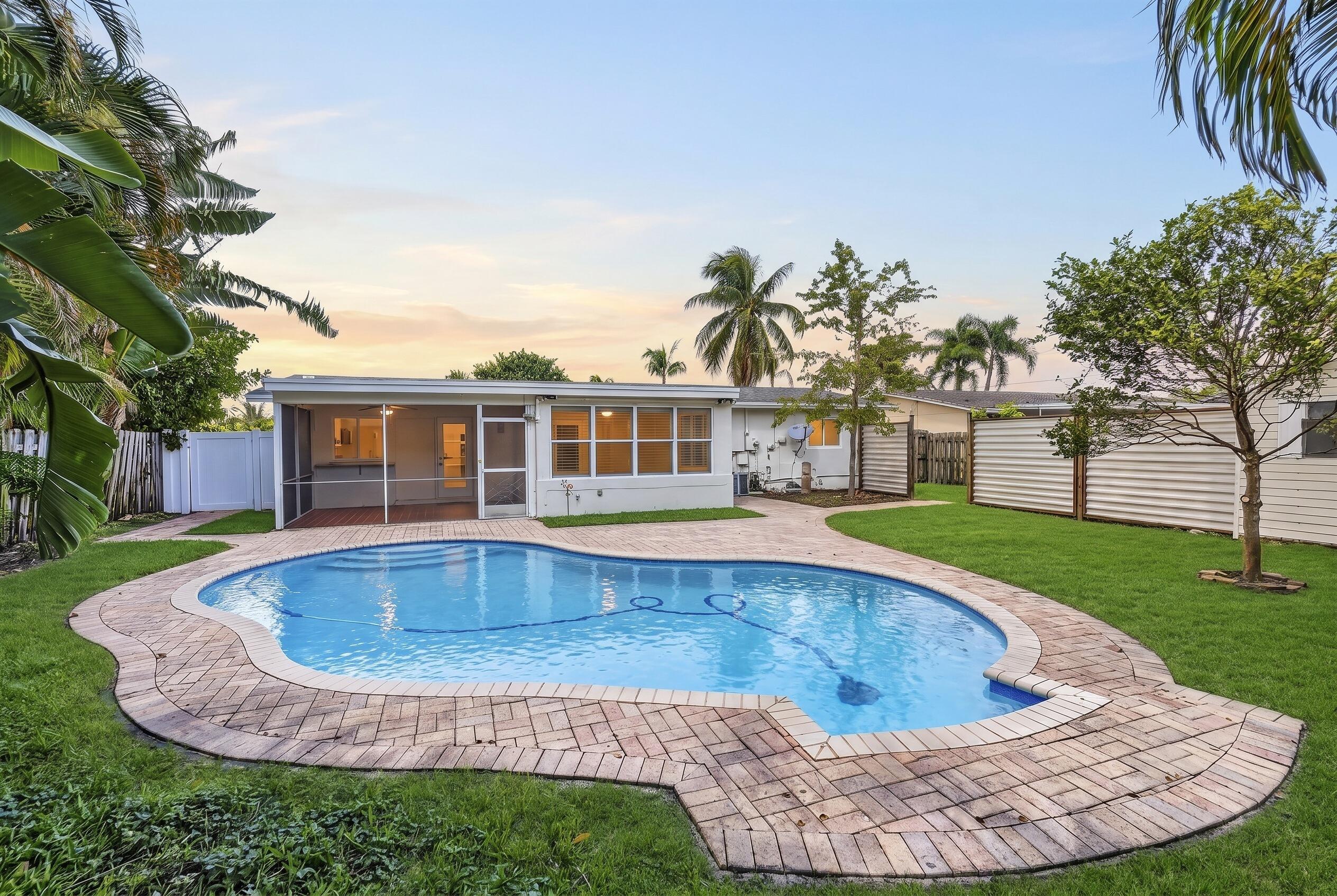 300 SE 11TH Court, Deerfield Beach, FL 33441, Deerfield Beach - Photo 5