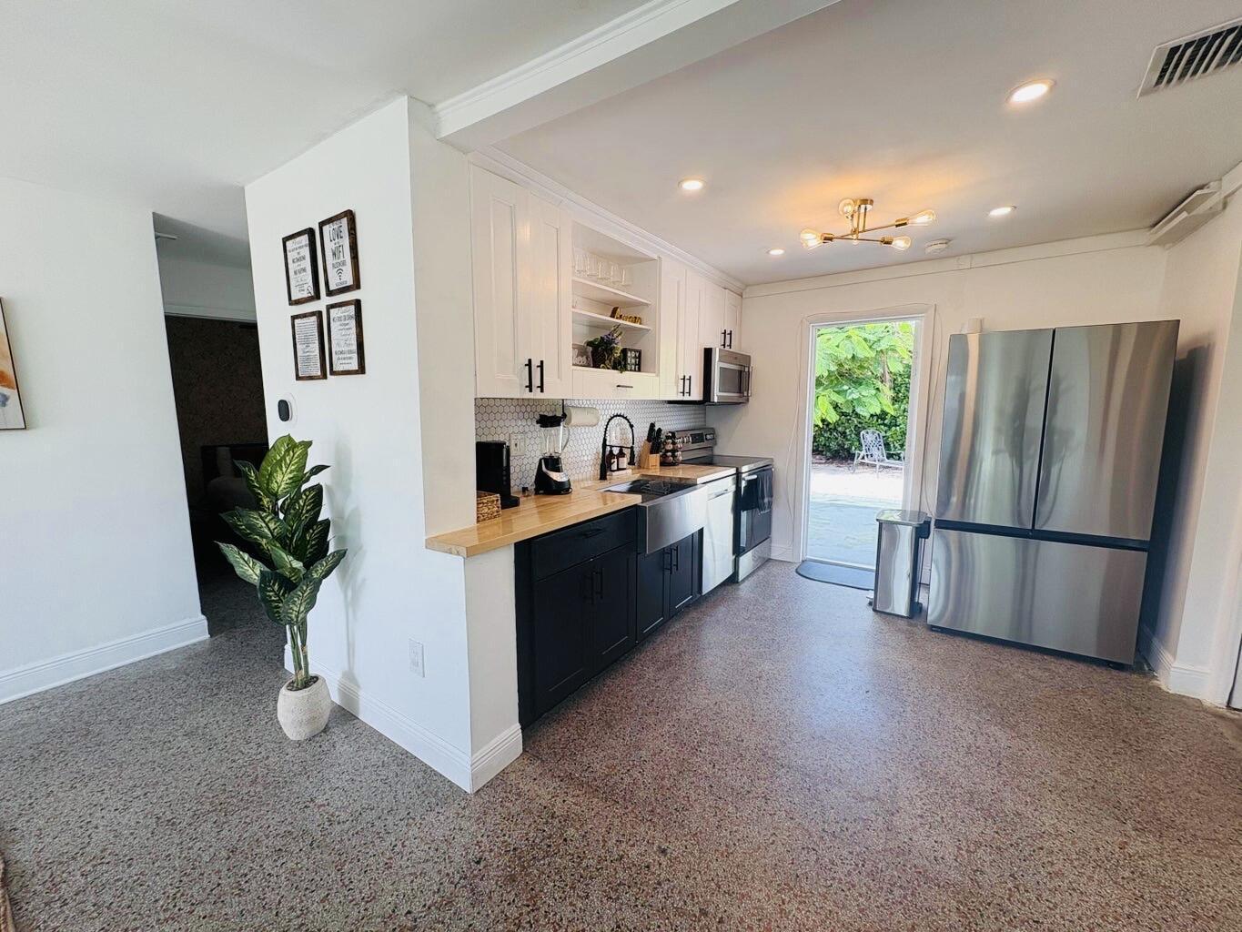 2711 NE 11TH Terrace, Pompano Beach, FL 33064, Pompano Beach