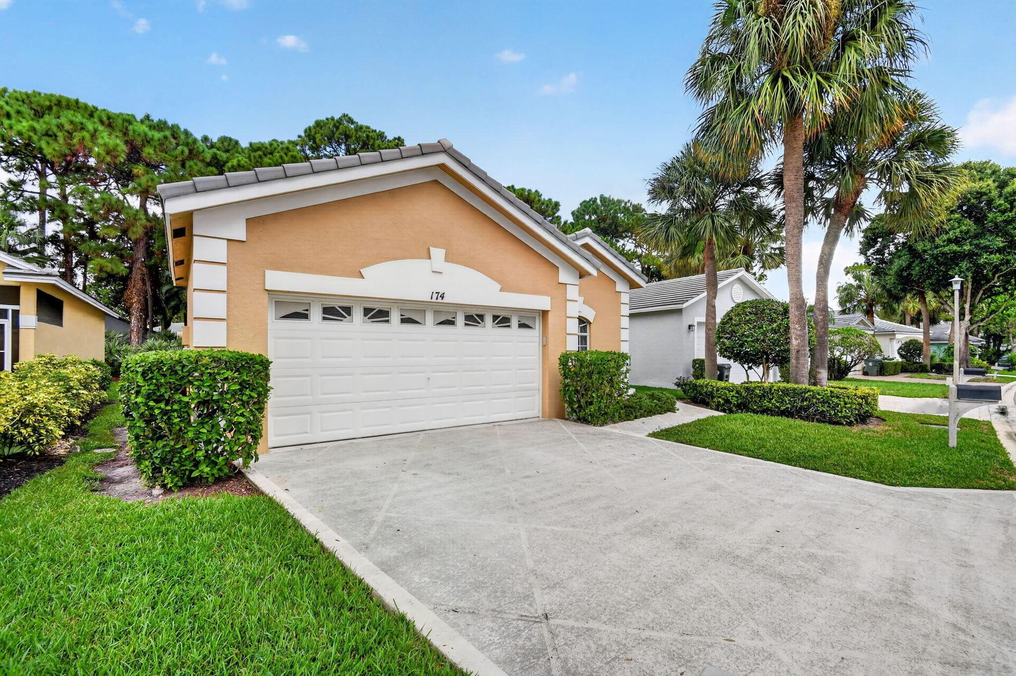 174 HARBOR LAKE Circle, Greenacres, FL 33413, Greenacres - Photo 2