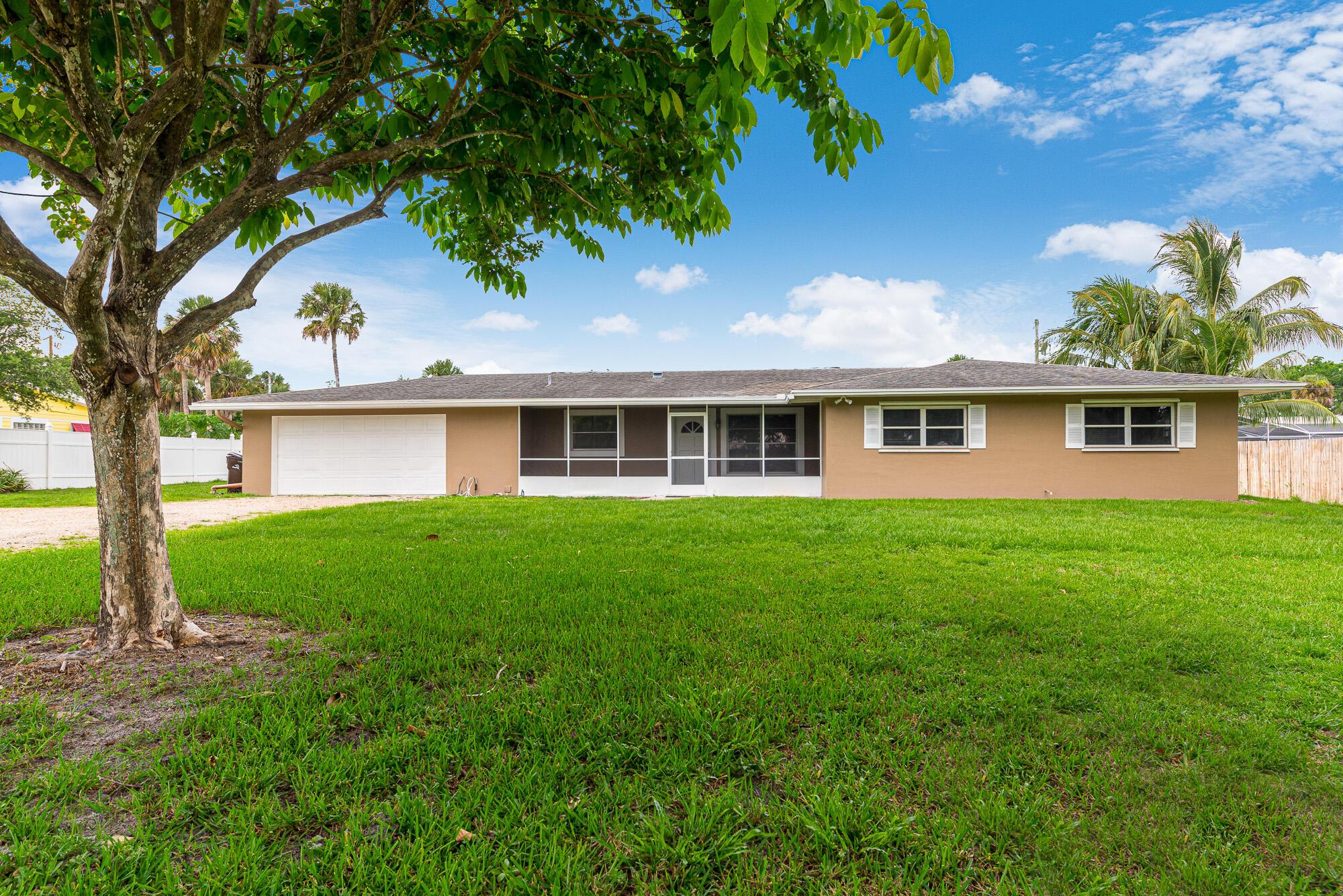 925 SE OSCEOLA Street, Stuart, FL 34994, Stuart
