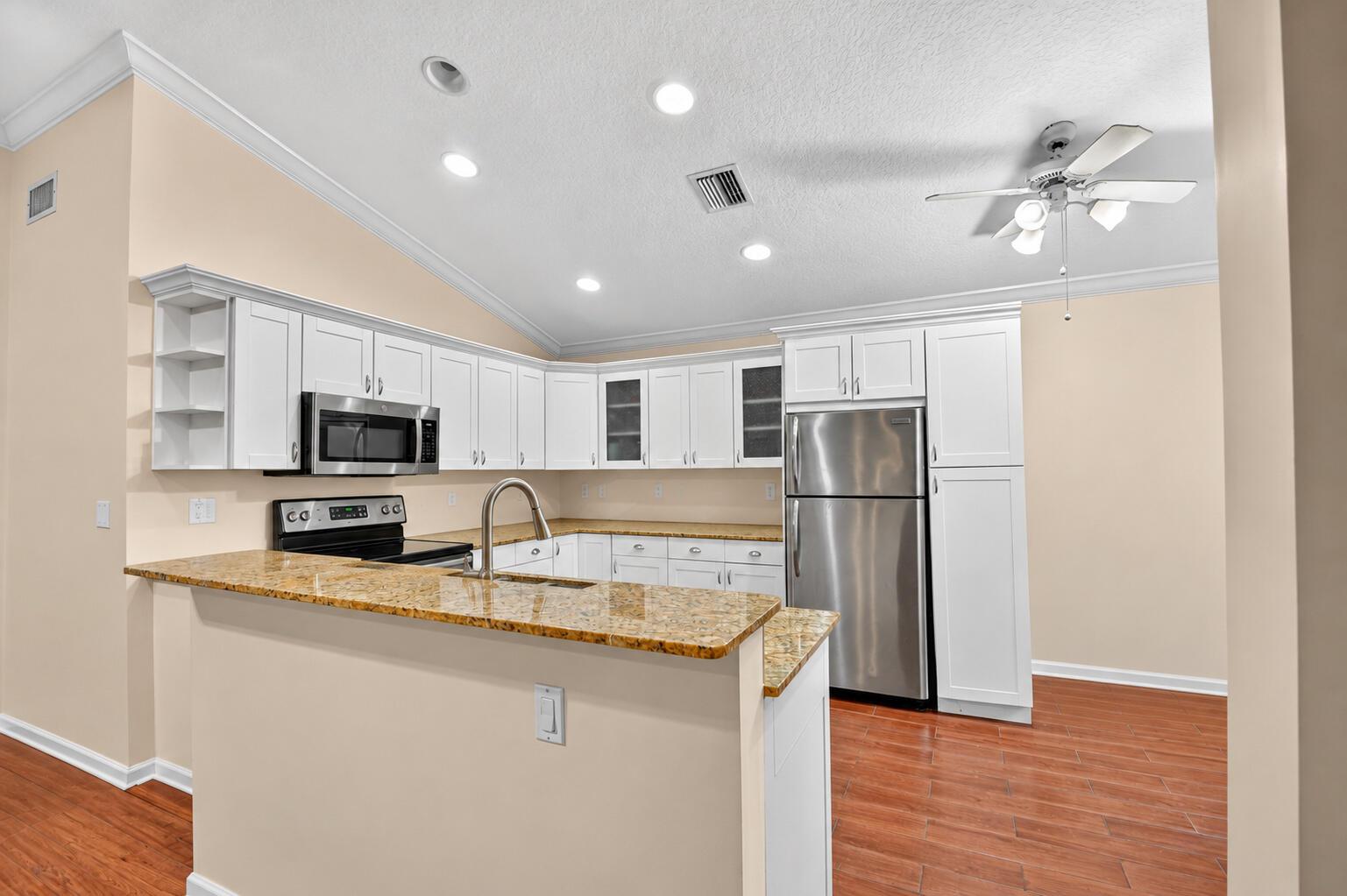 174 HARBOR LAKE Circle, Greenacres, FL 33413, Greenacres - Photo 5