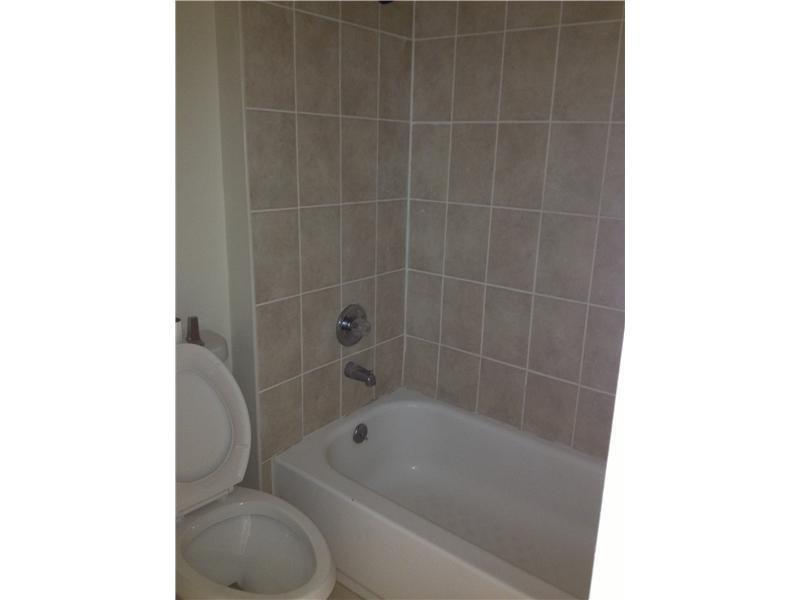 1307 E Glen Oak Road, North Lauderdale, FL 33068, North Lauderdale - Photo 3