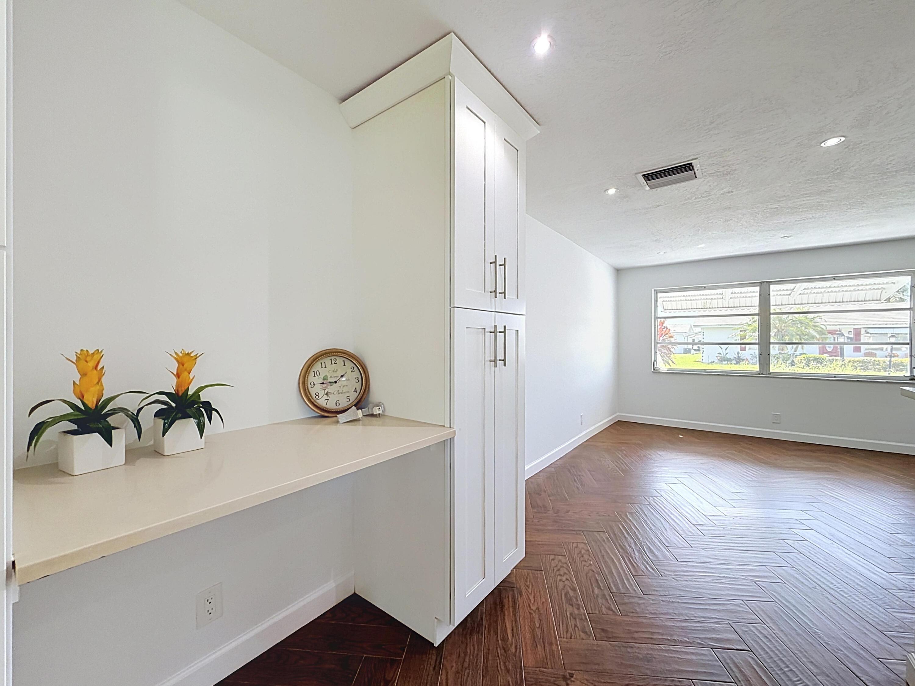 813 SW 5TH Court, Boynton Beach, FL 33426, Boynton Beach - Photo 5